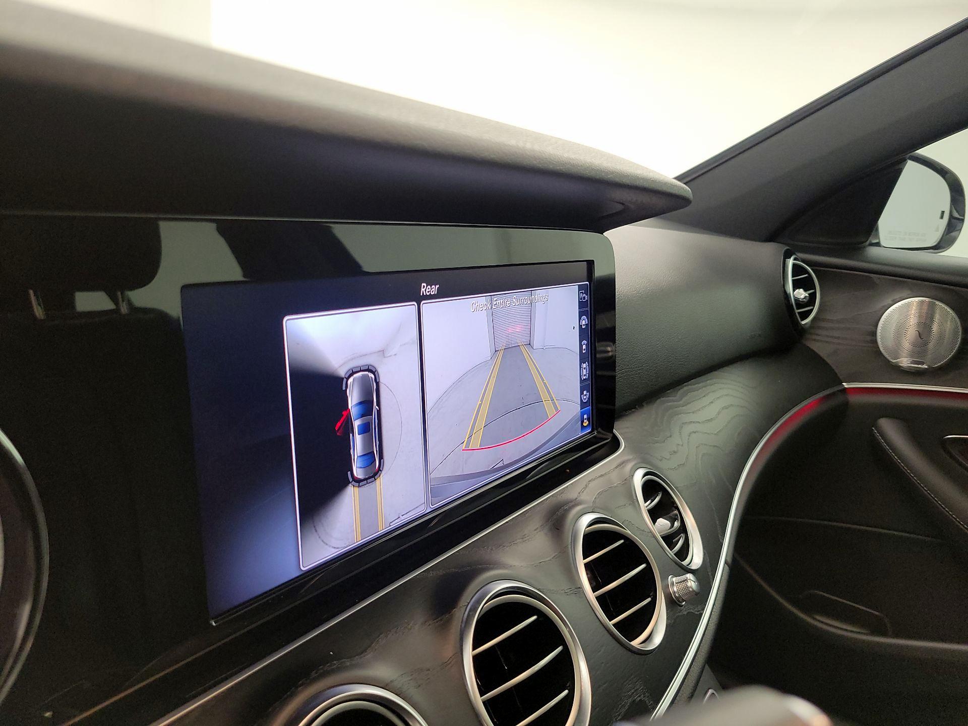 Thumbnail: 2019 Mercedes-Benz E-Class - 15