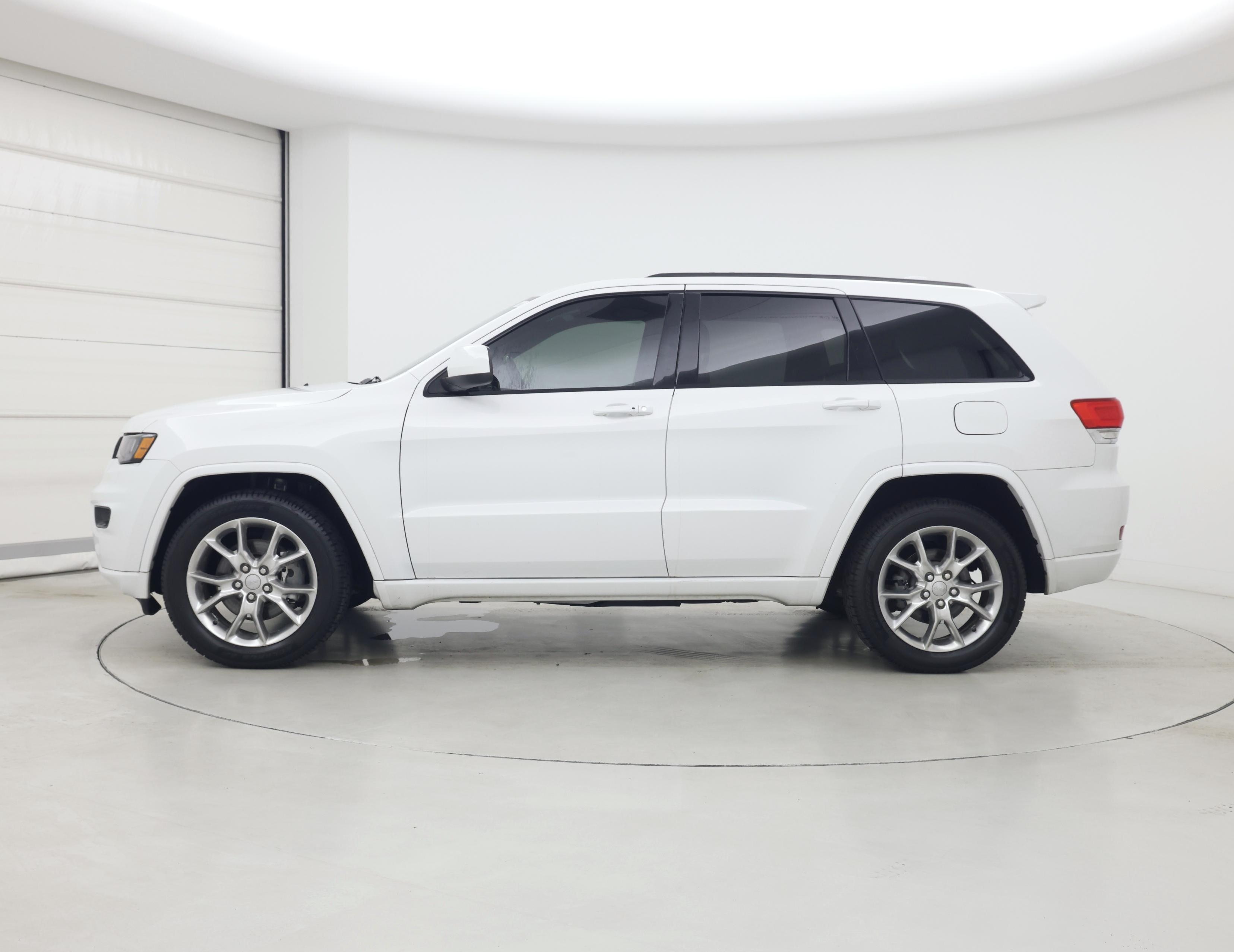 Thumbnail: 2021 Jeep Grand Cherokee - 3