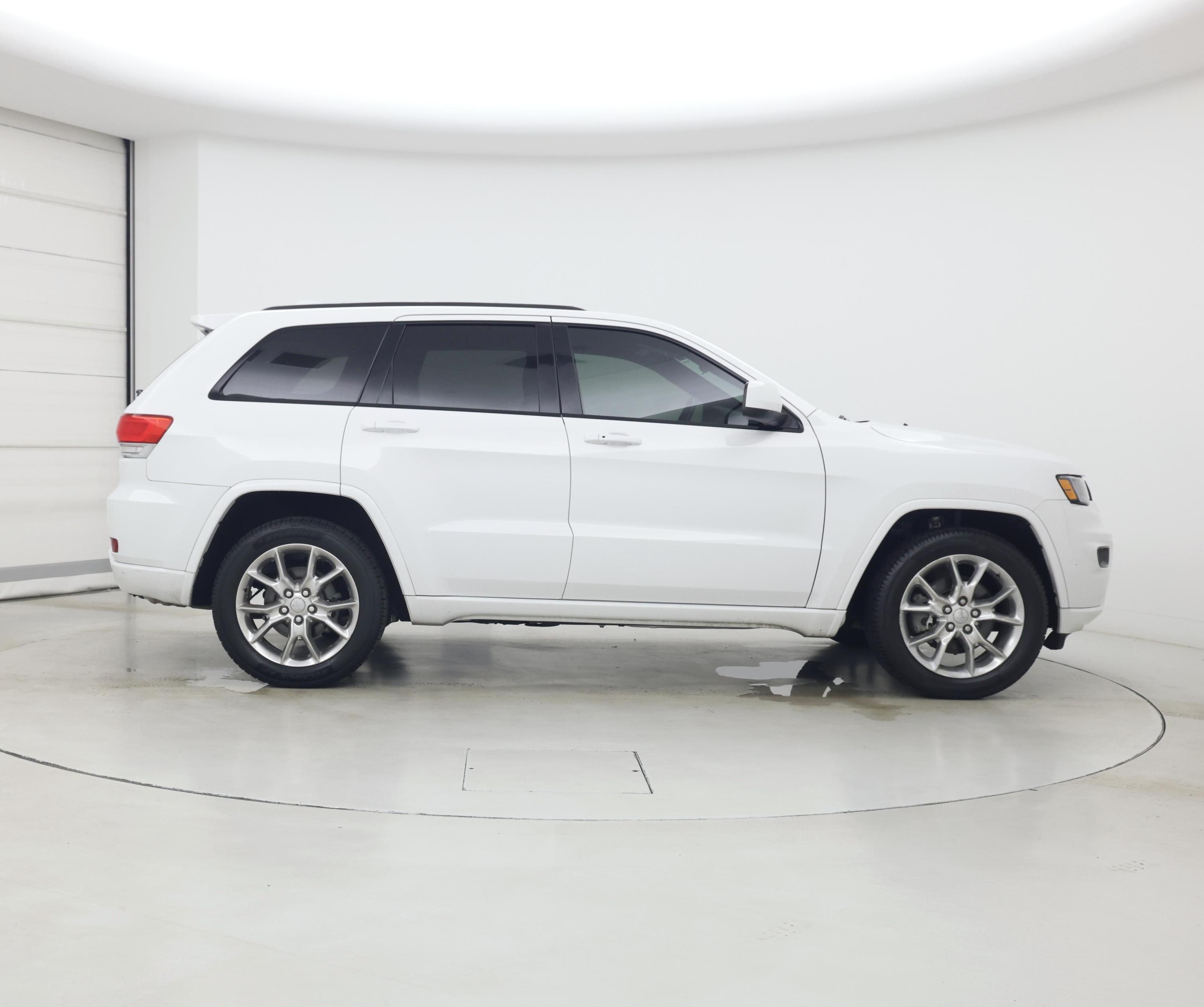 Thumbnail: 2021 Jeep Grand Cherokee - 7