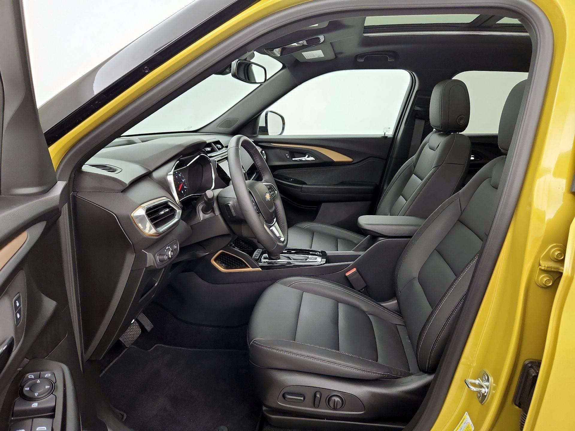 Thumbnail: 2023 Chevrolet TrailBlazer - 11