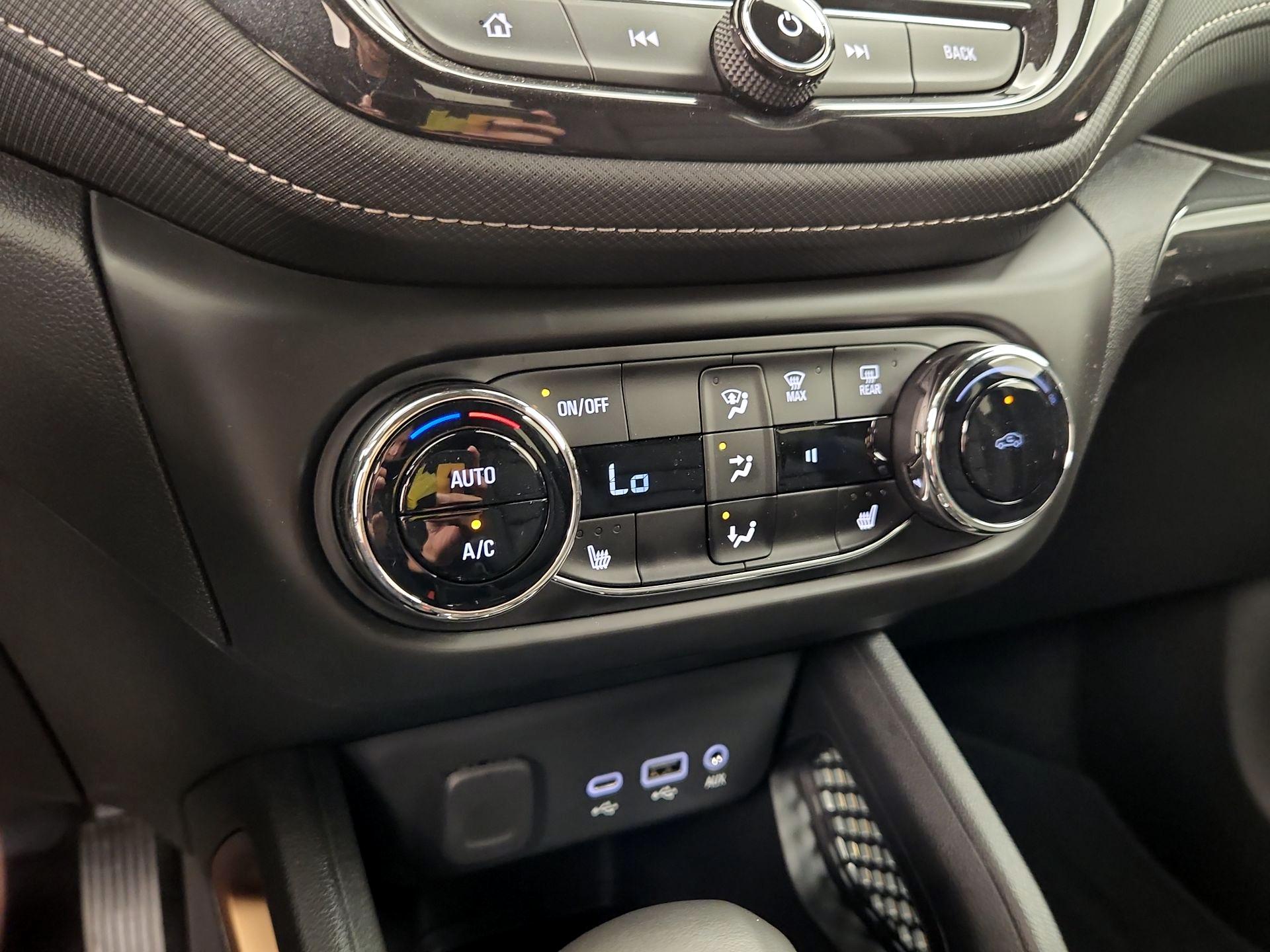 Thumbnail: 2023 Chevrolet TrailBlazer - 16