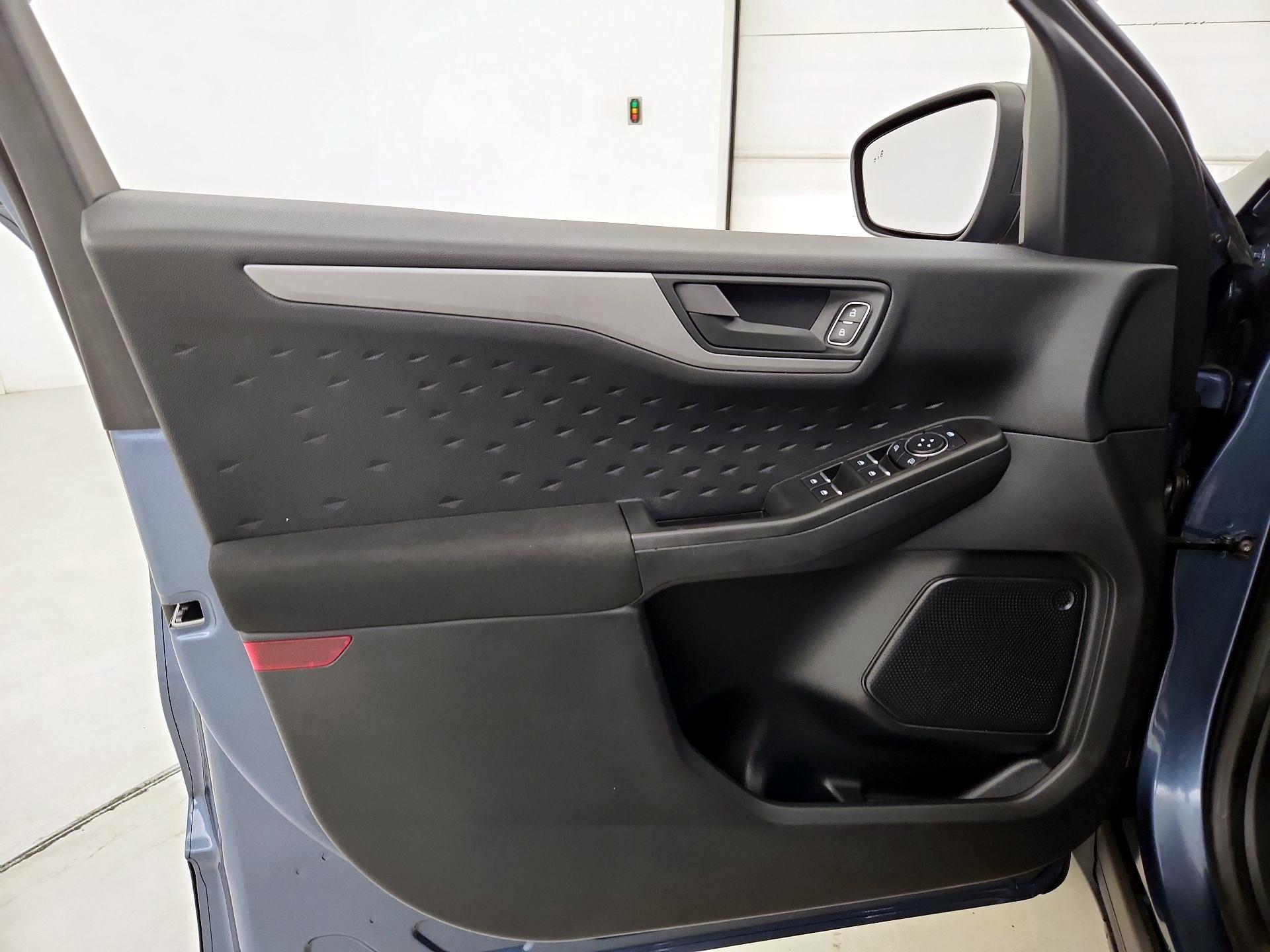 Thumbnail: 2020 Ford Escape - 12