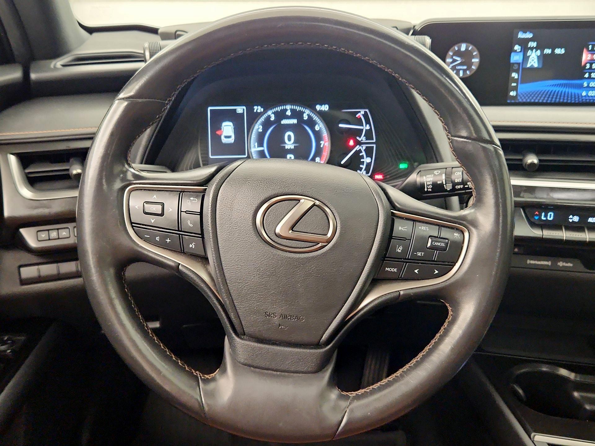 Thumbnail: 2021 Lexus UX - 10