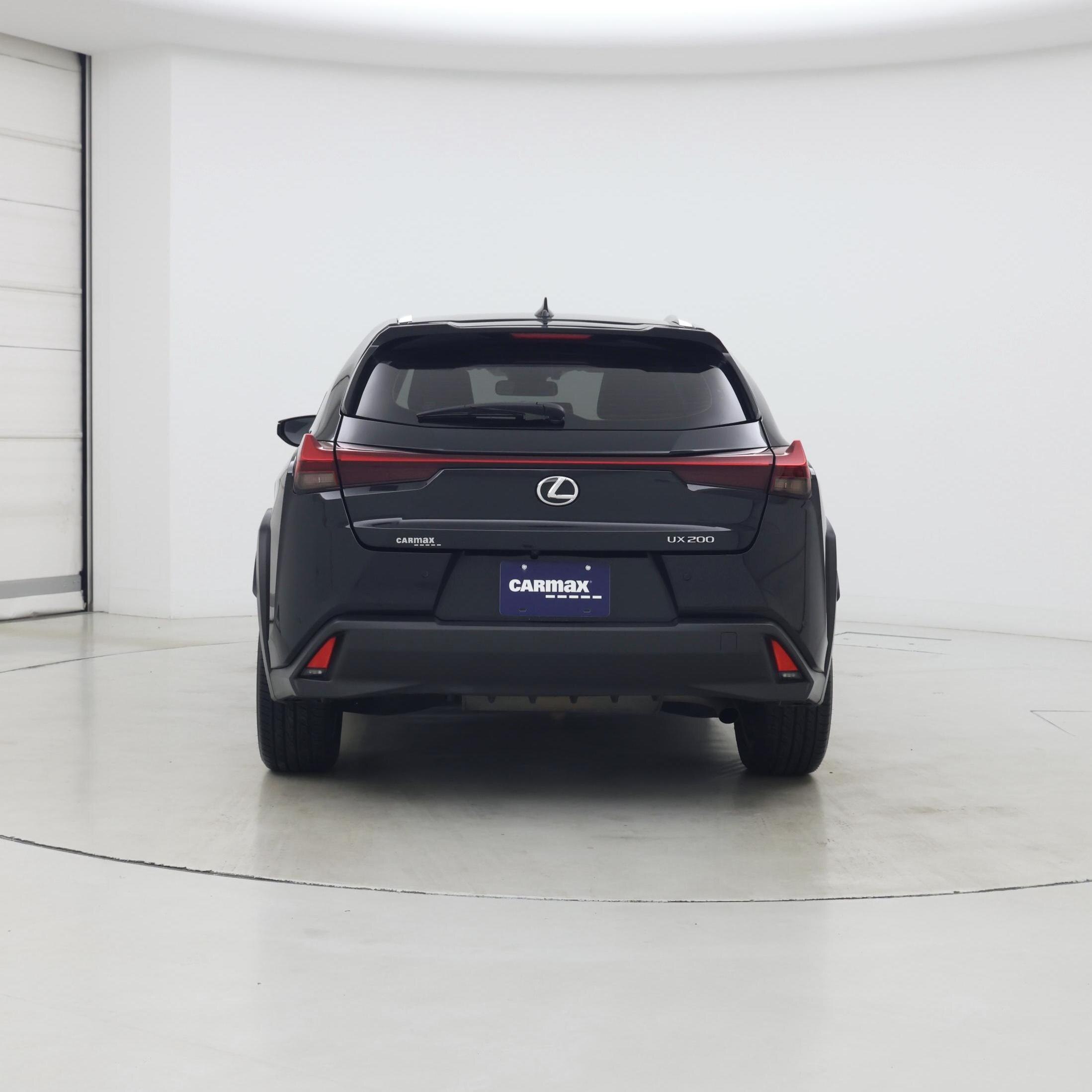 Thumbnail: 2021 Lexus UX - 6