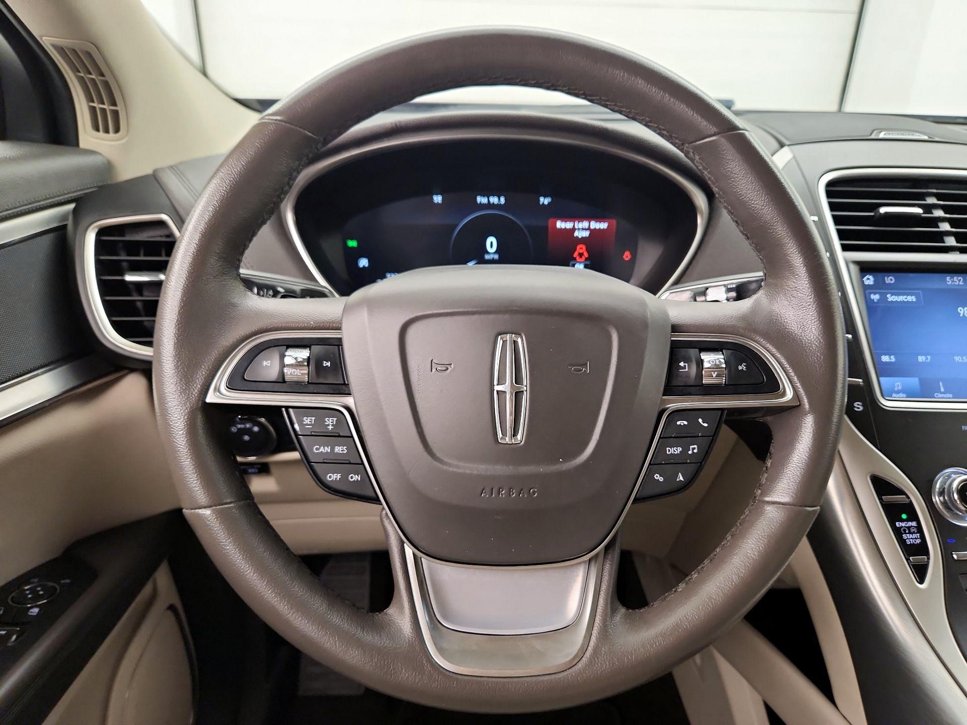 Thumbnail: 2020 Lincoln Nautilus - 10