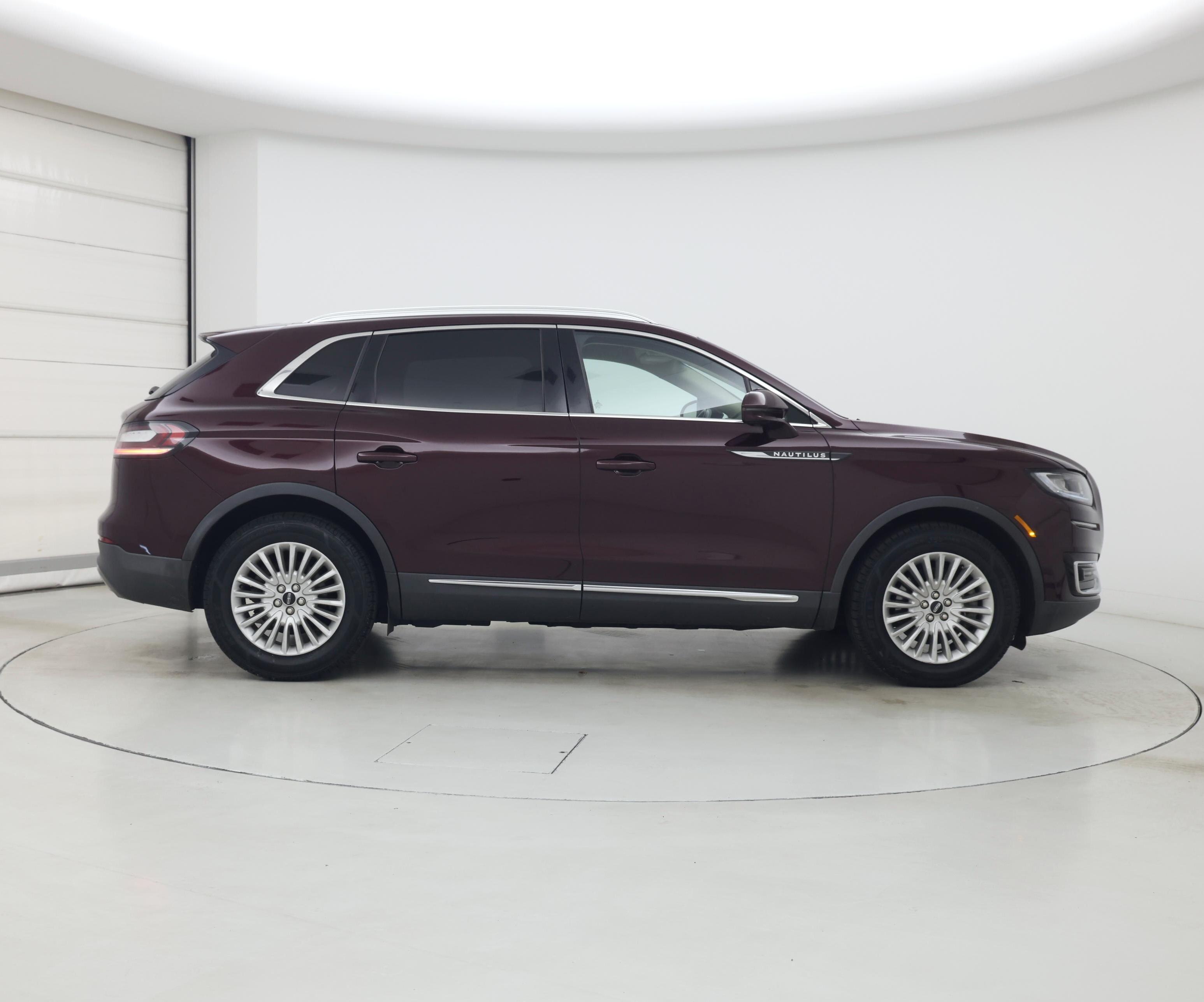 Thumbnail: 2020 Lincoln Nautilus - 7