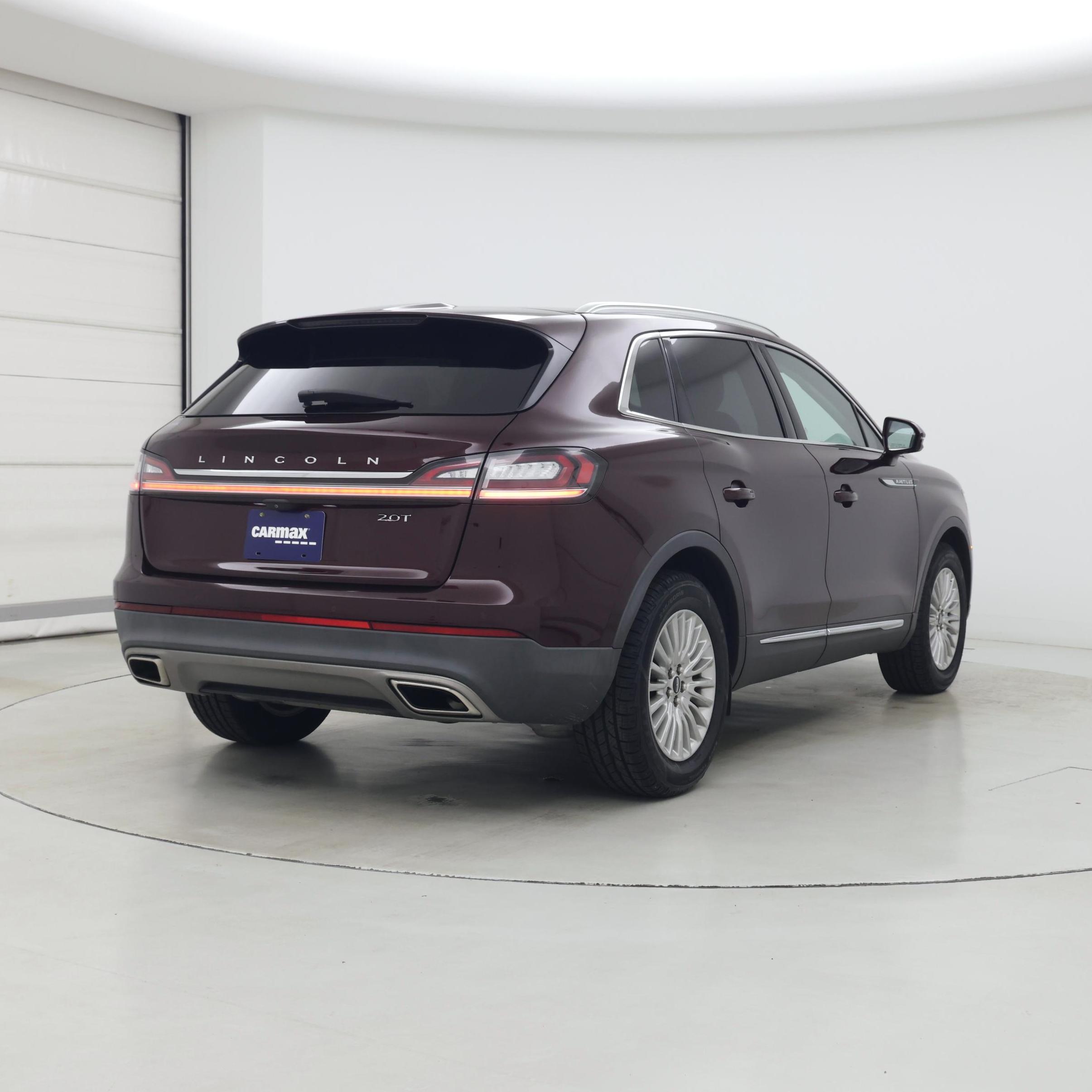 Thumbnail: 2020 Lincoln Nautilus - 8