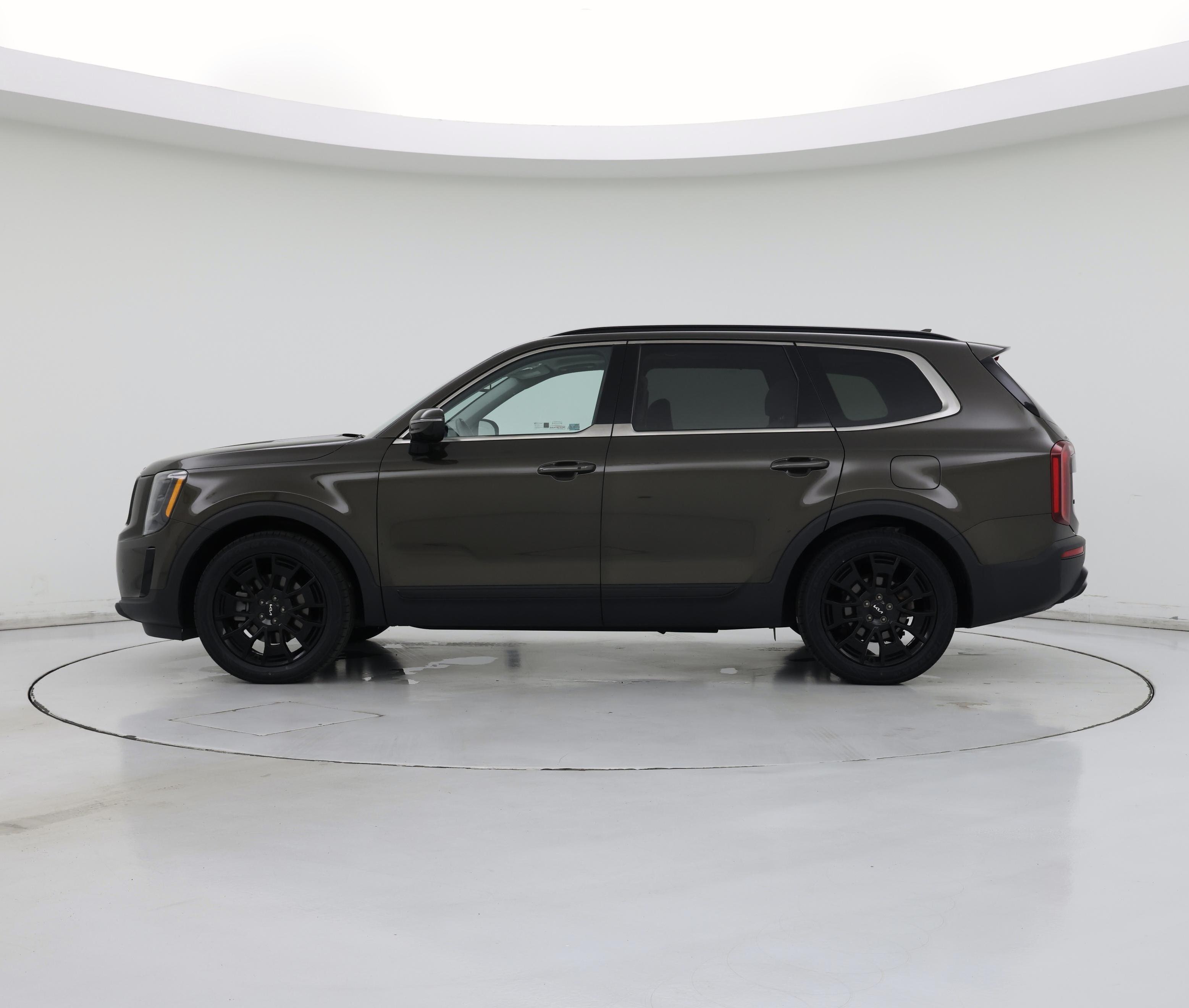 Thumbnail: 2022 Kia Telluride - 3