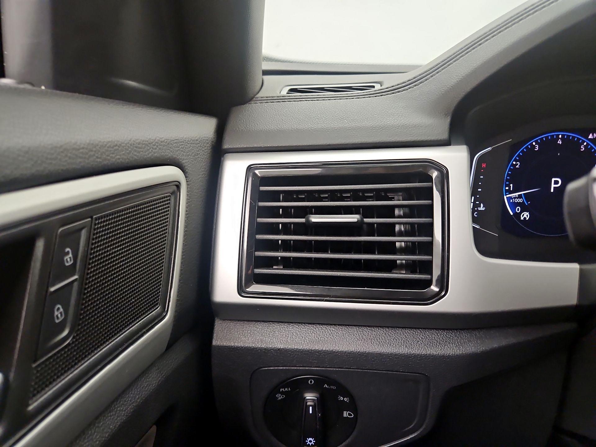 Thumbnail: 2022 Volkswagen Atlas - 13