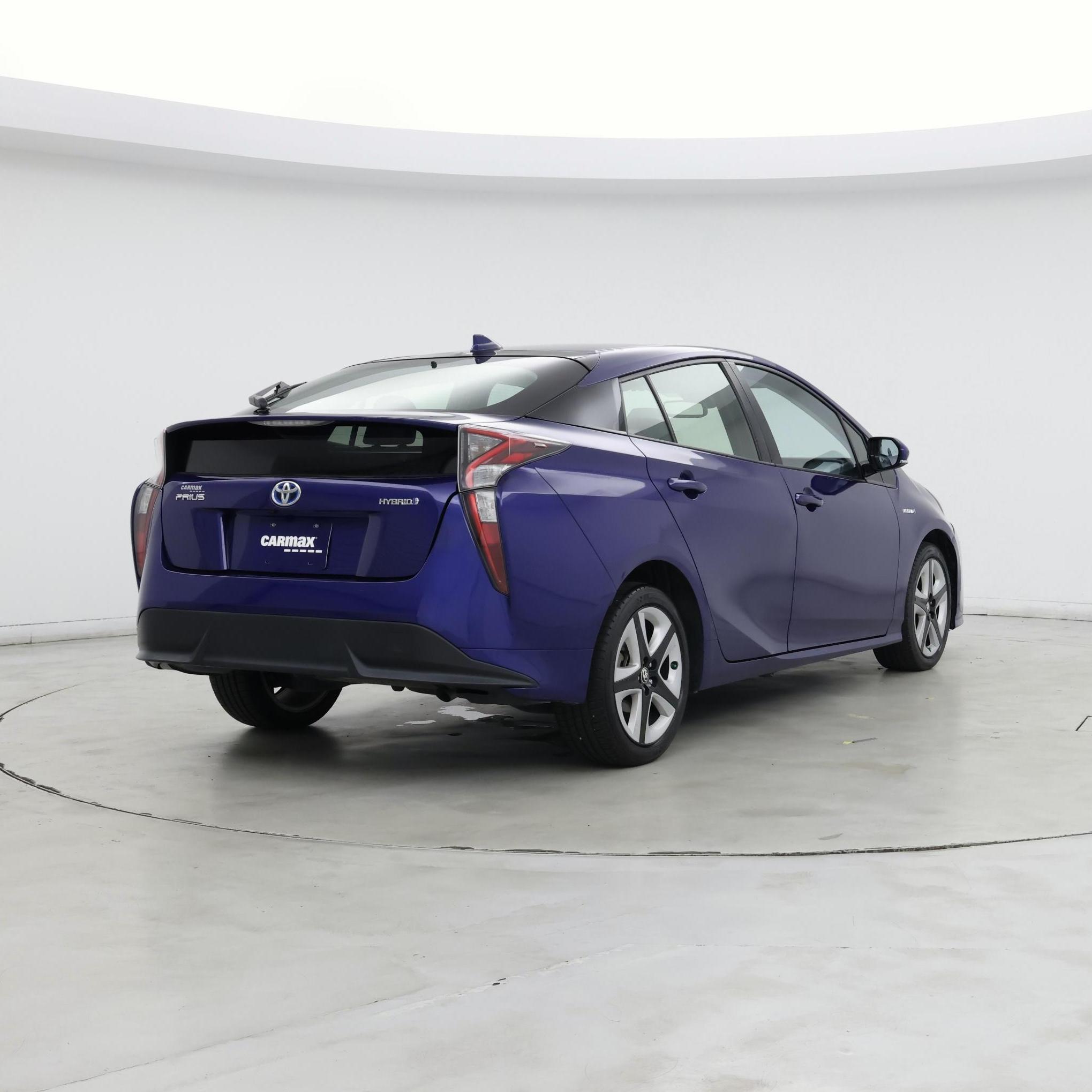 Thumbnail: 2016 Toyota Prius - 8