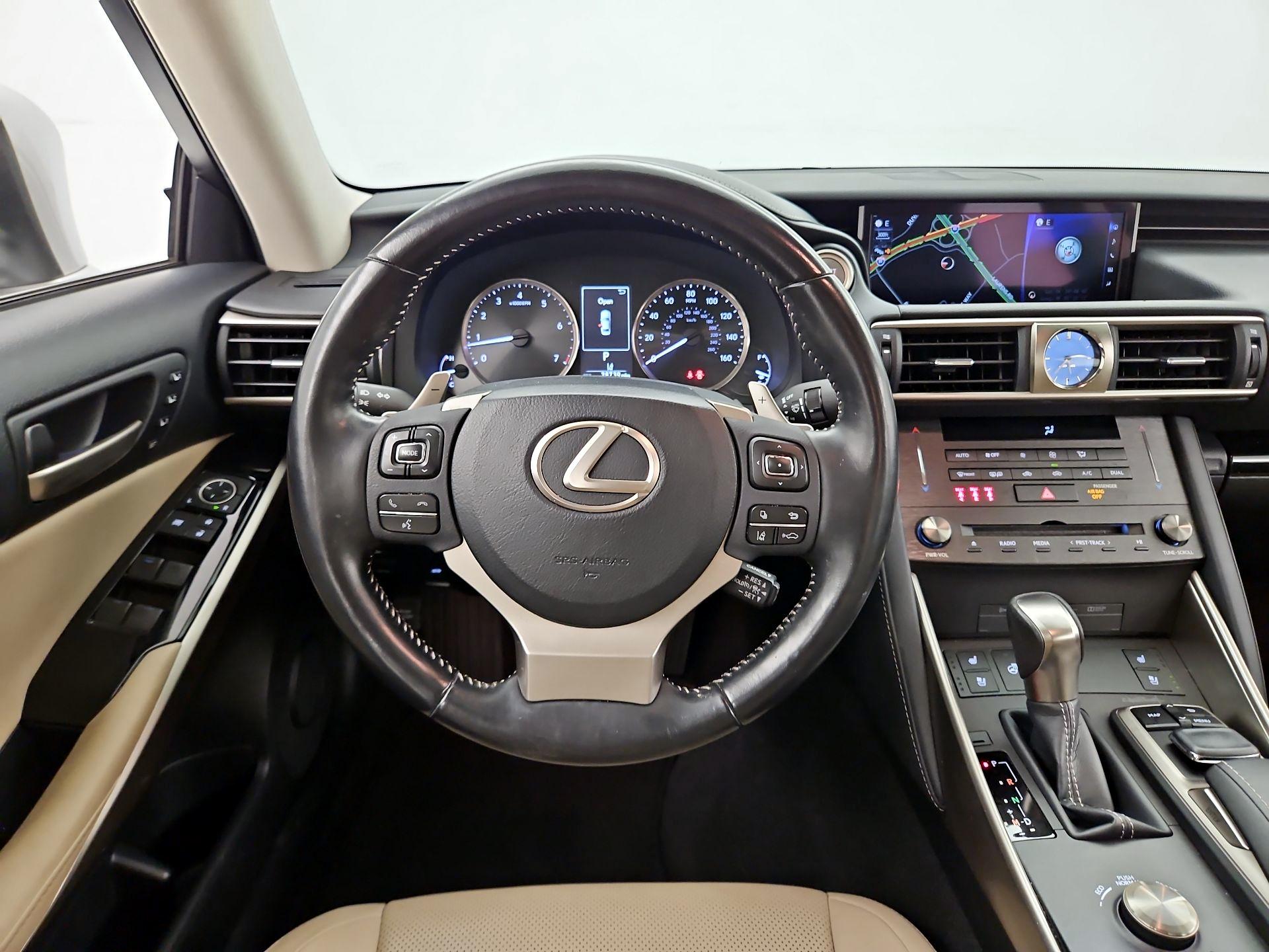 Thumbnail: 2019 Lexus IS - 10