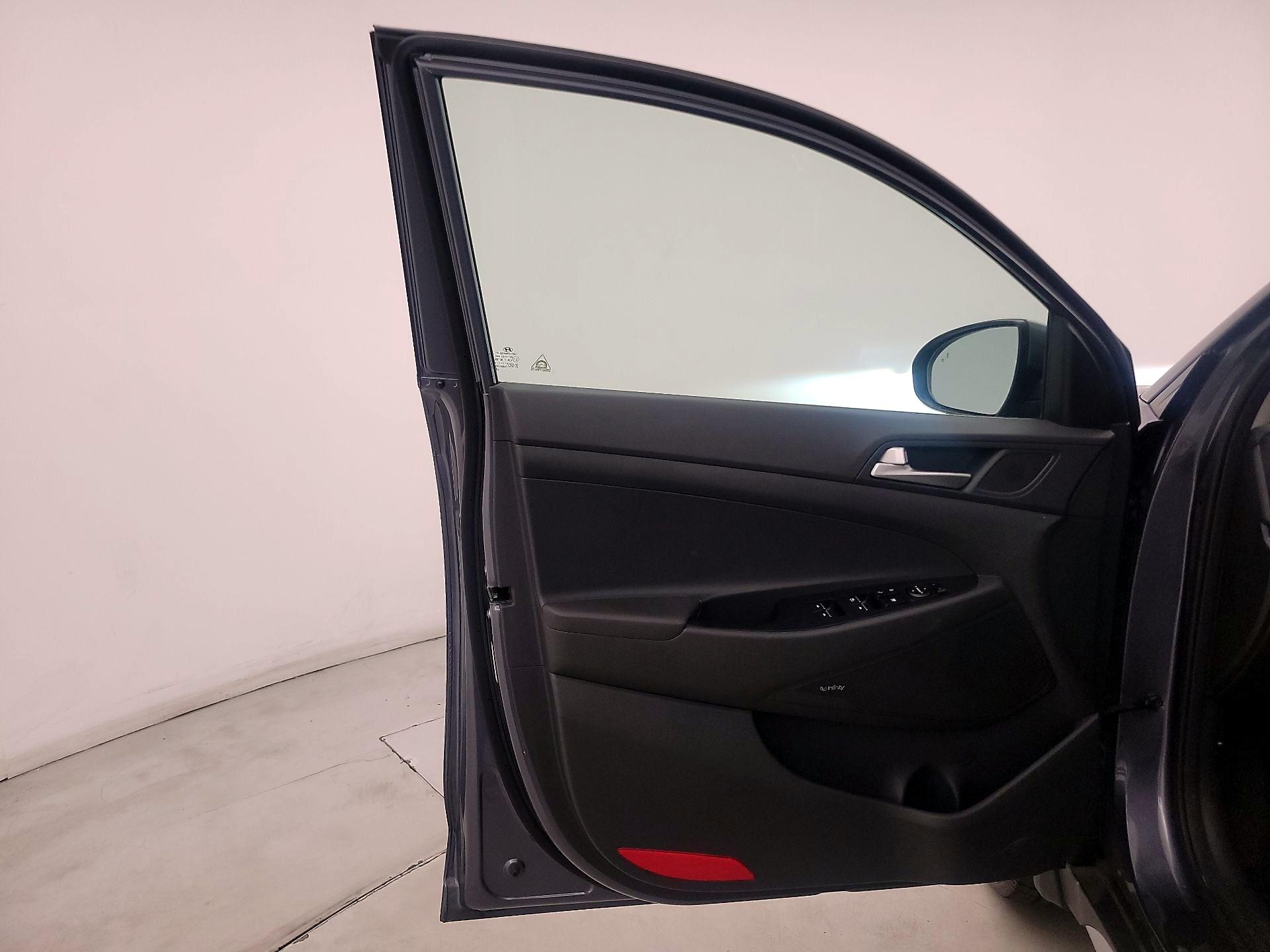 Thumbnail: 2021 Hyundai Tucson - 12
