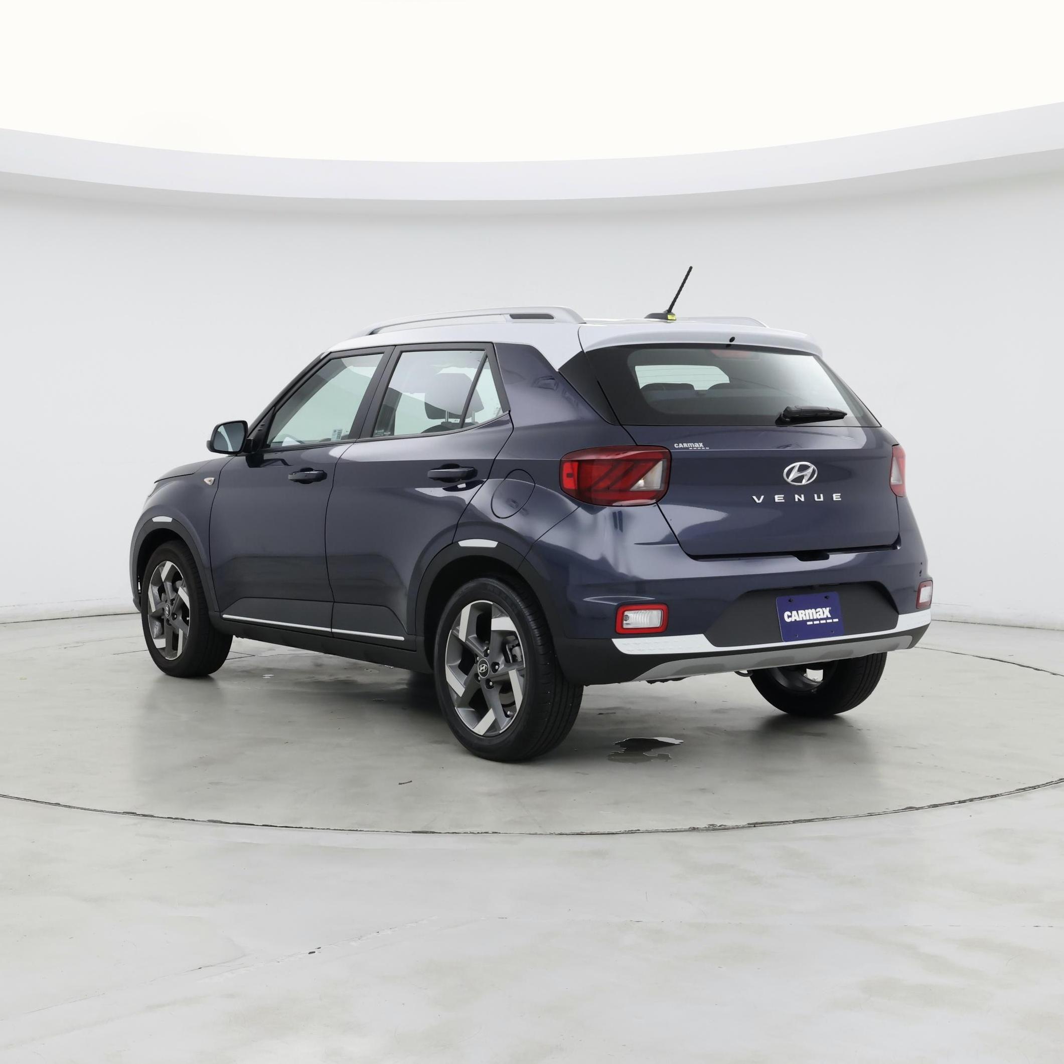 Thumbnail: 2025 Hyundai Venue - 2