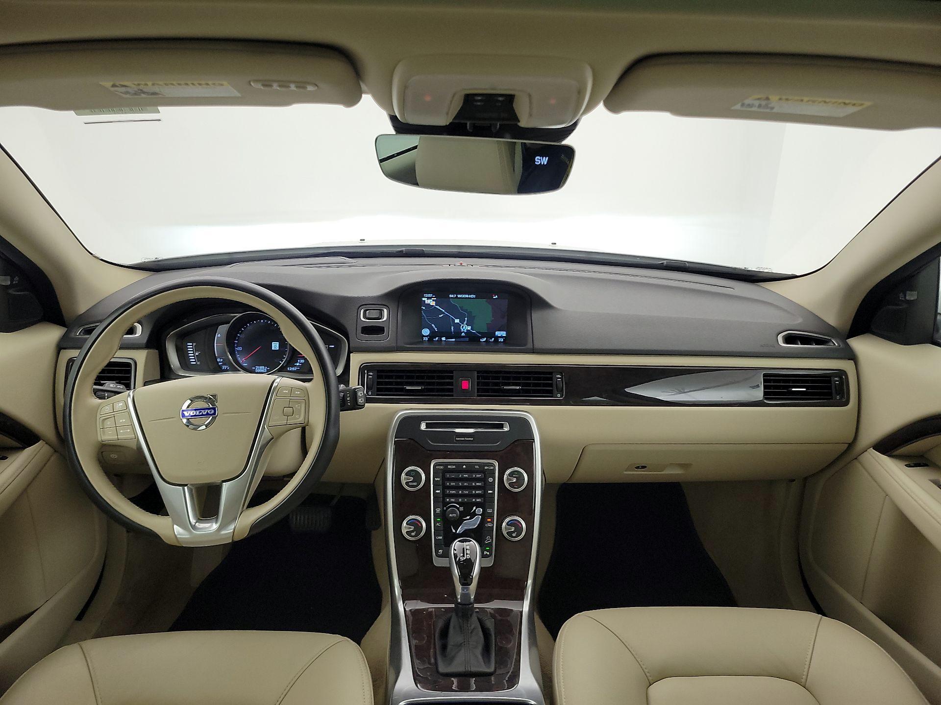 Thumbnail: 2015 Volvo XC70 - 9