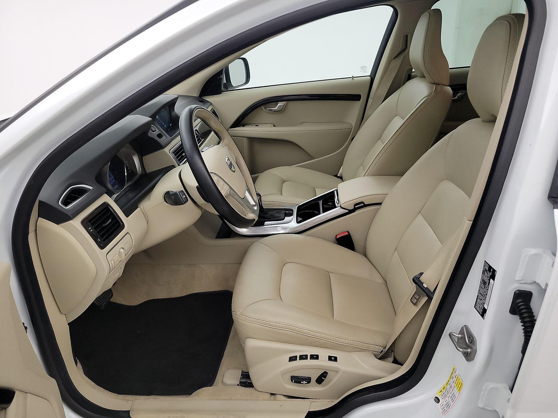 Thumbnail: 2015 Volvo XC70 - 11