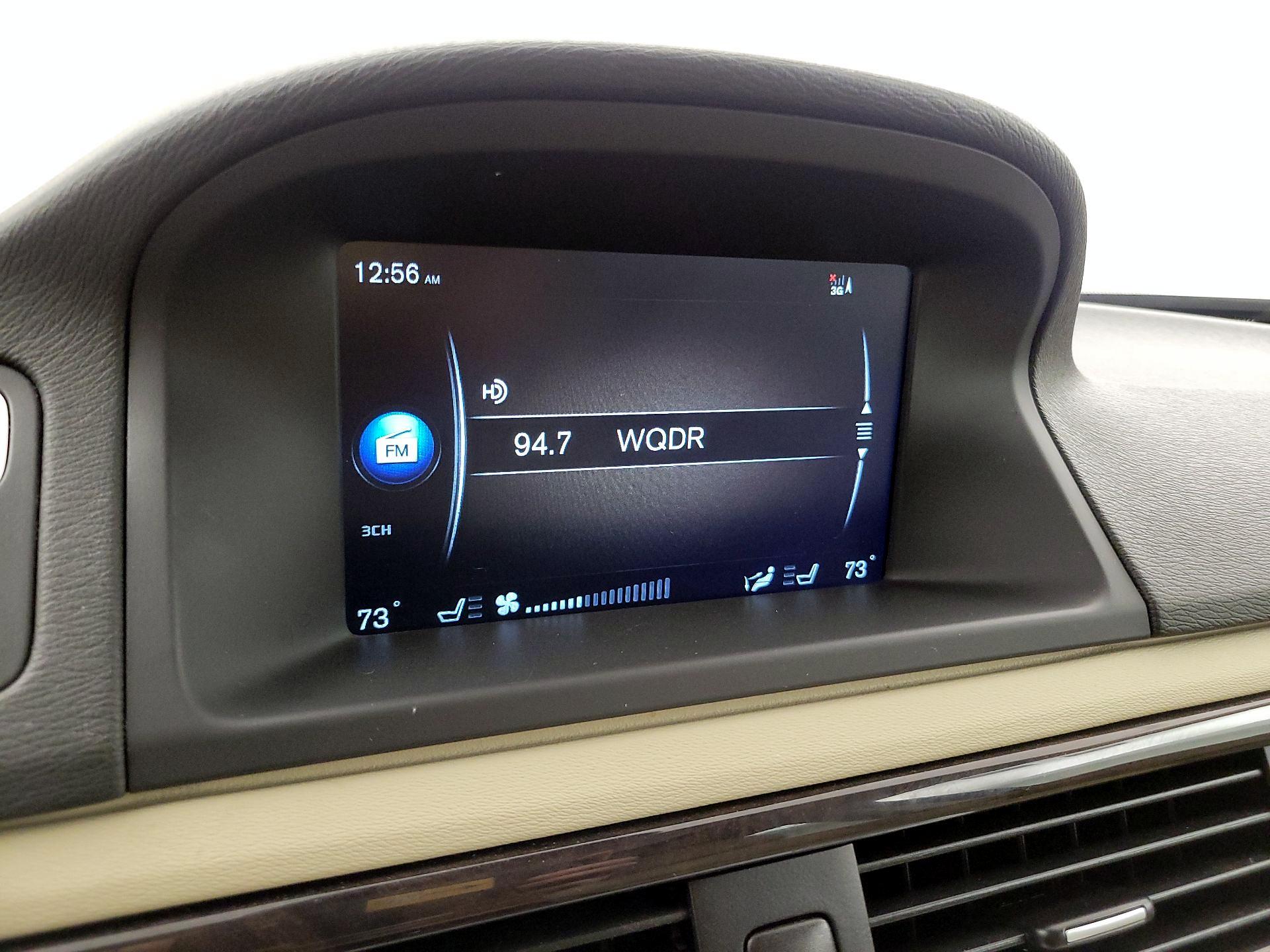 Thumbnail: 2015 Volvo XC70 - 16