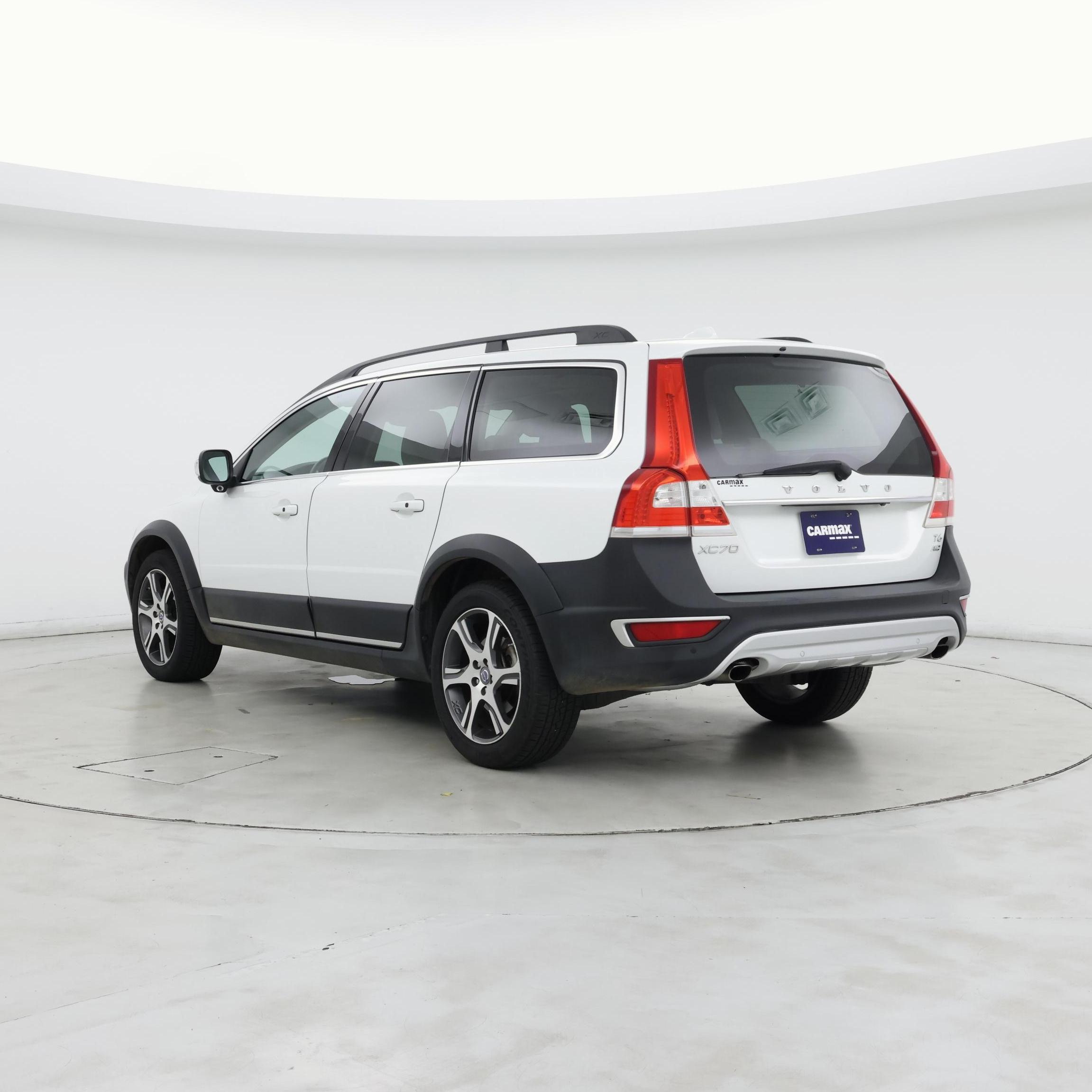 Thumbnail: 2015 Volvo XC70 - 2
