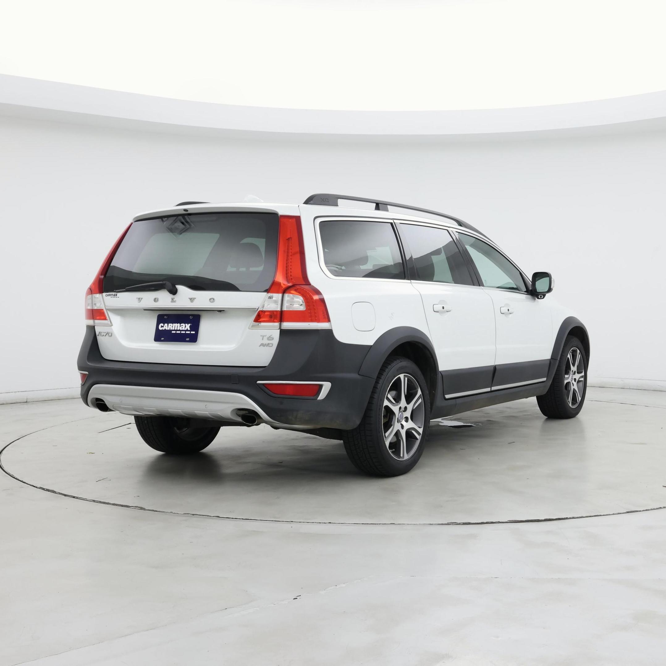 Thumbnail: 2015 Volvo XC70 - 8