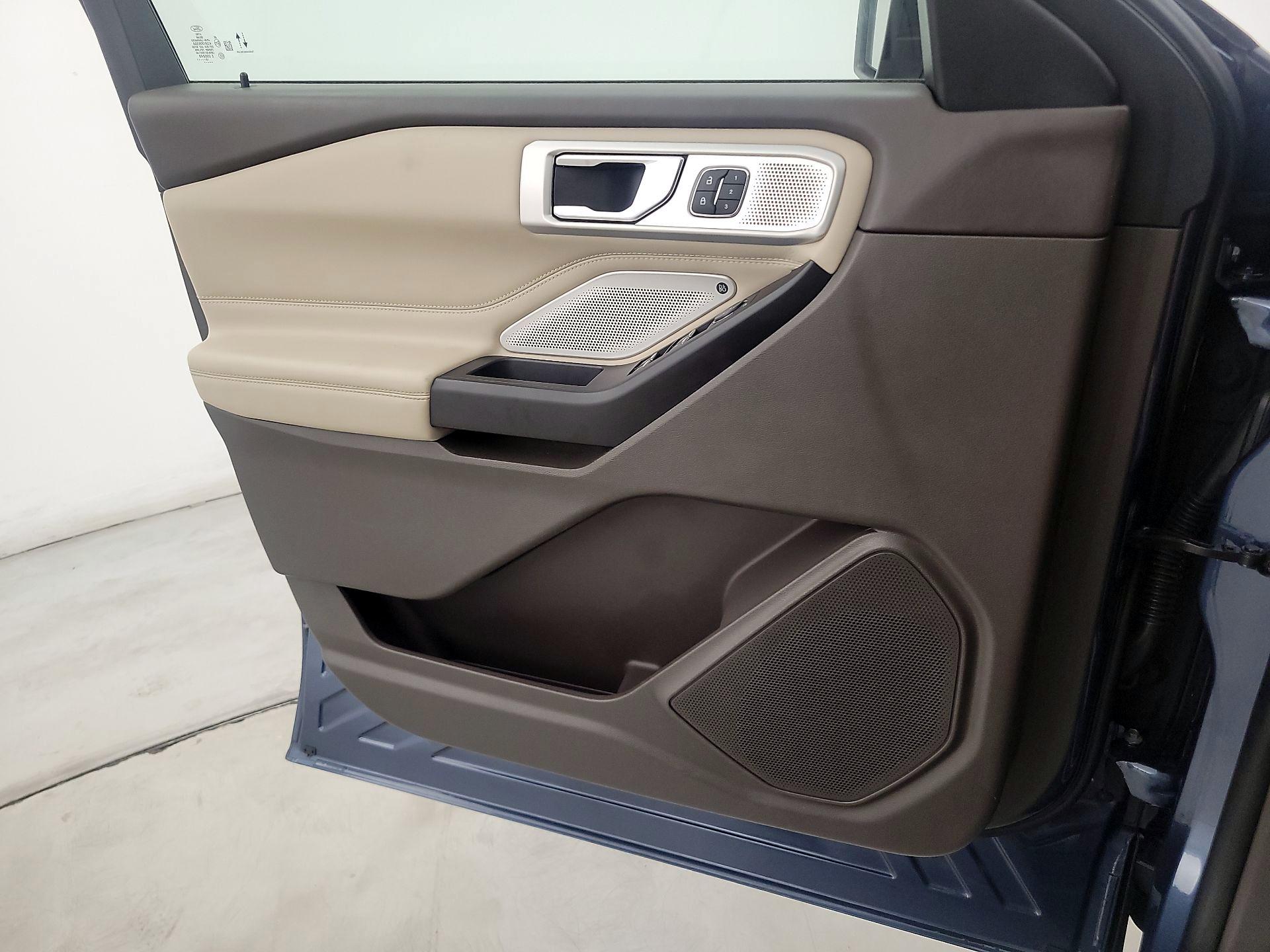 Thumbnail: 2020 Ford Explorer - 12