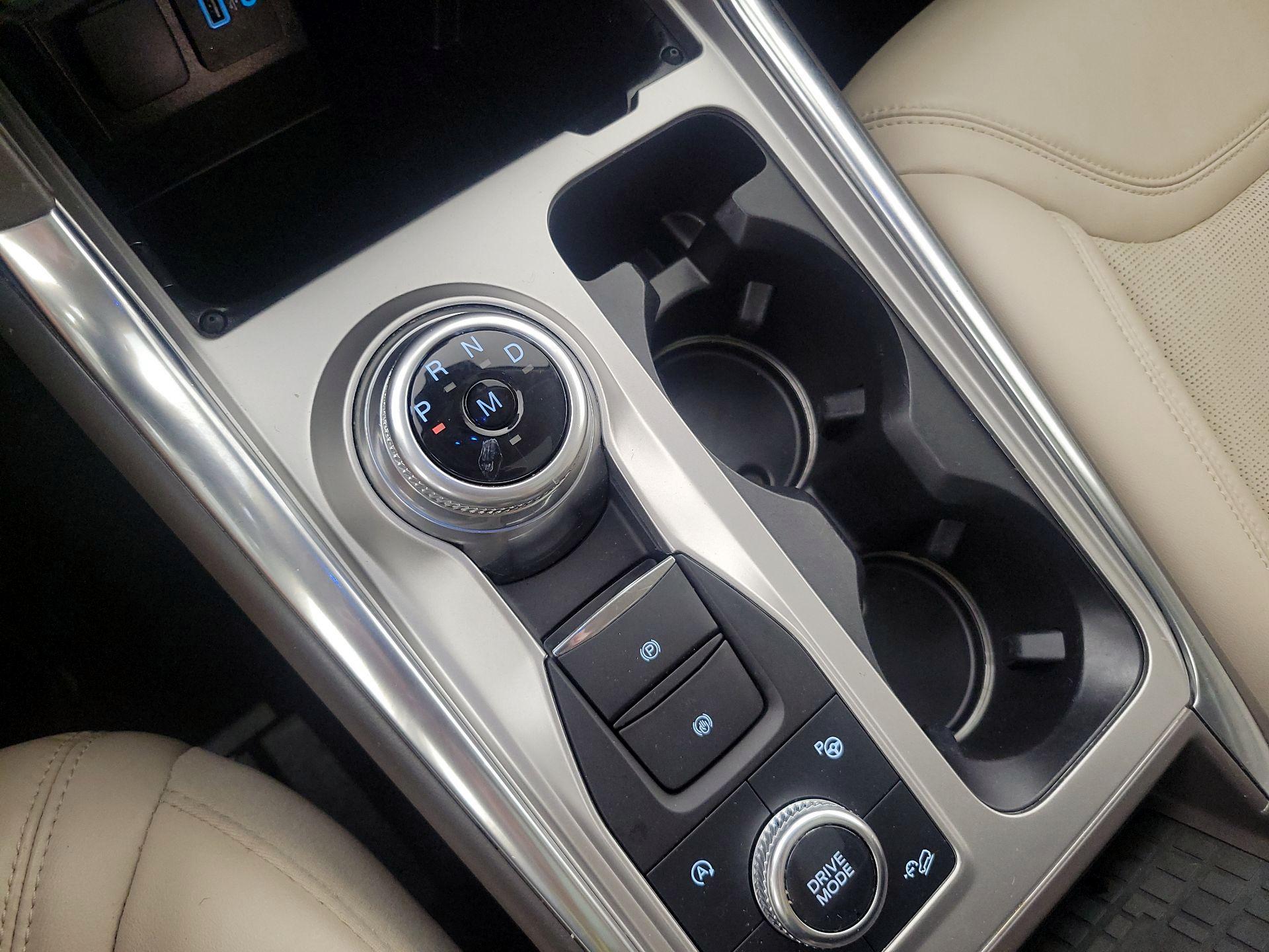 Thumbnail: 2020 Ford Explorer - 18