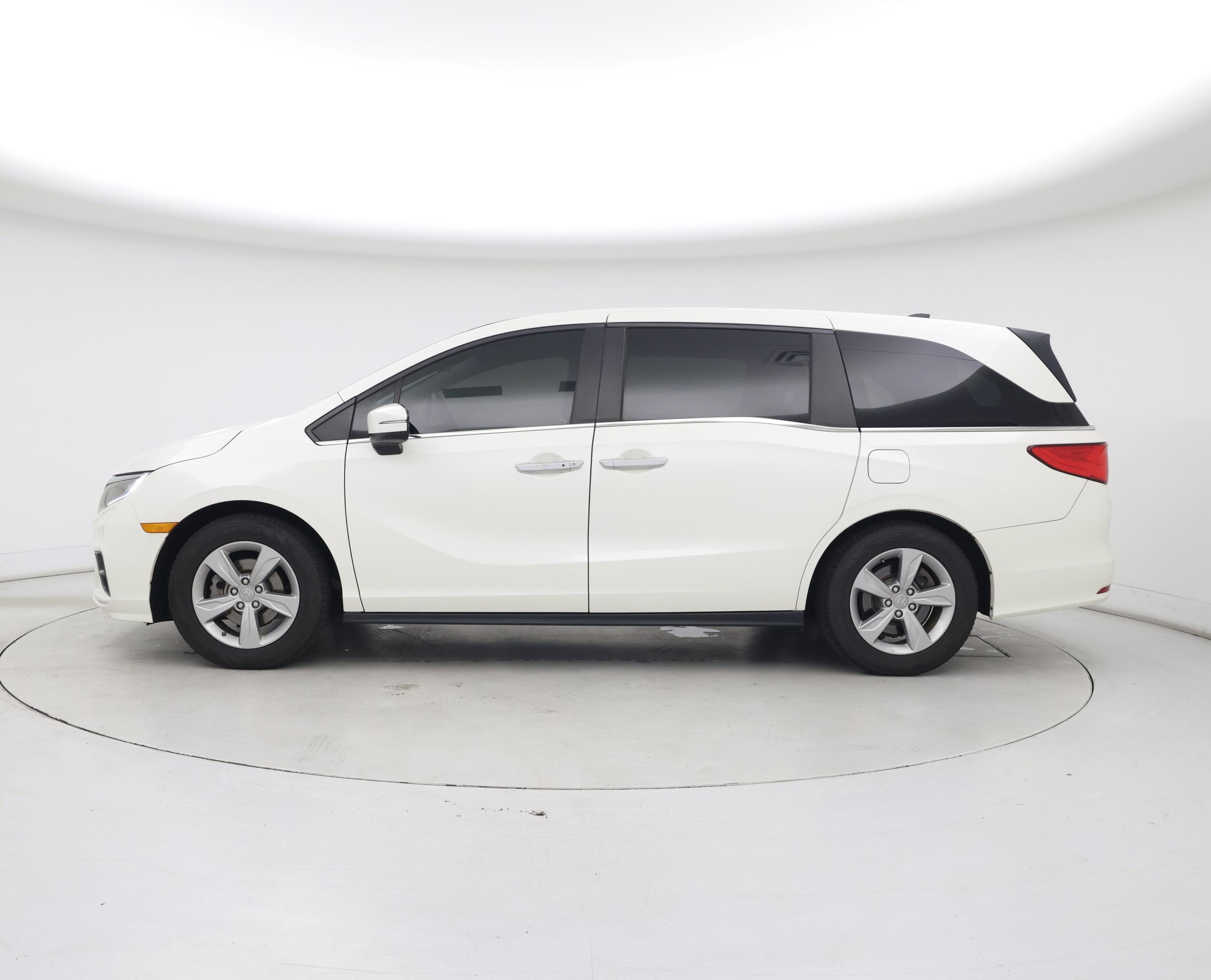 Thumbnail: 2019 Honda Odyssey - 3