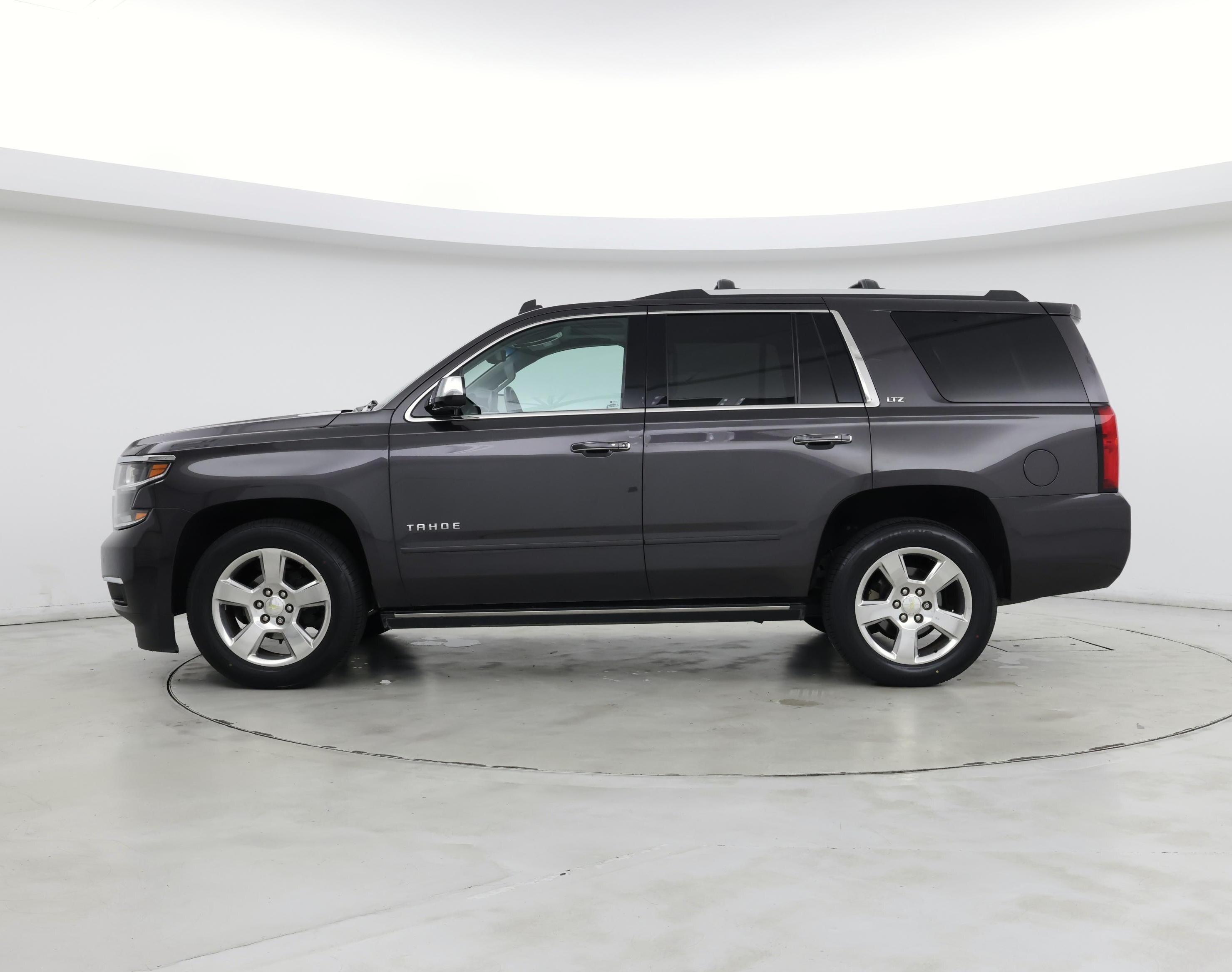 Thumbnail: 2015 Chevrolet Tahoe - 3