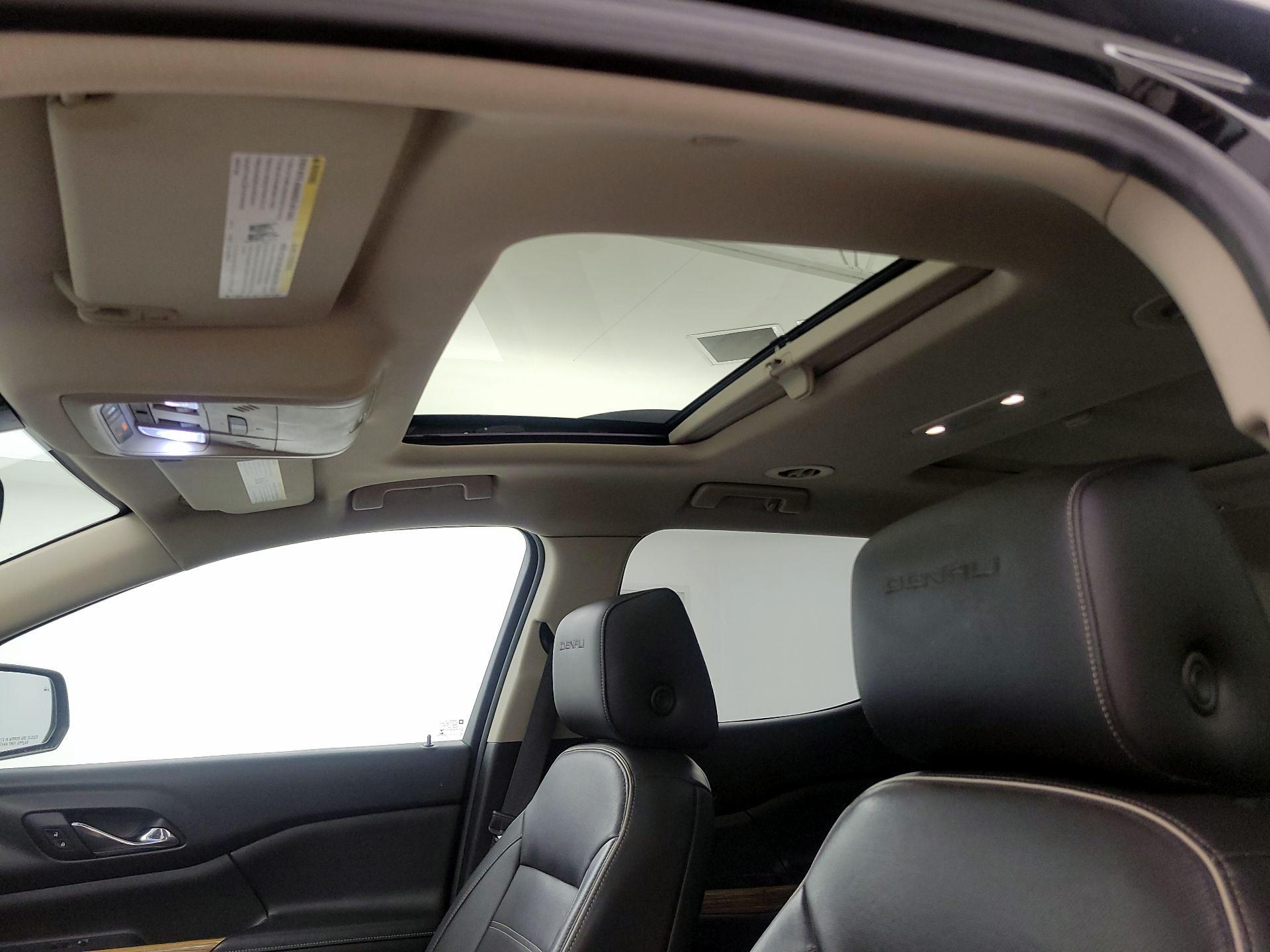 Thumbnail: 2017 GMC Acadia - 20