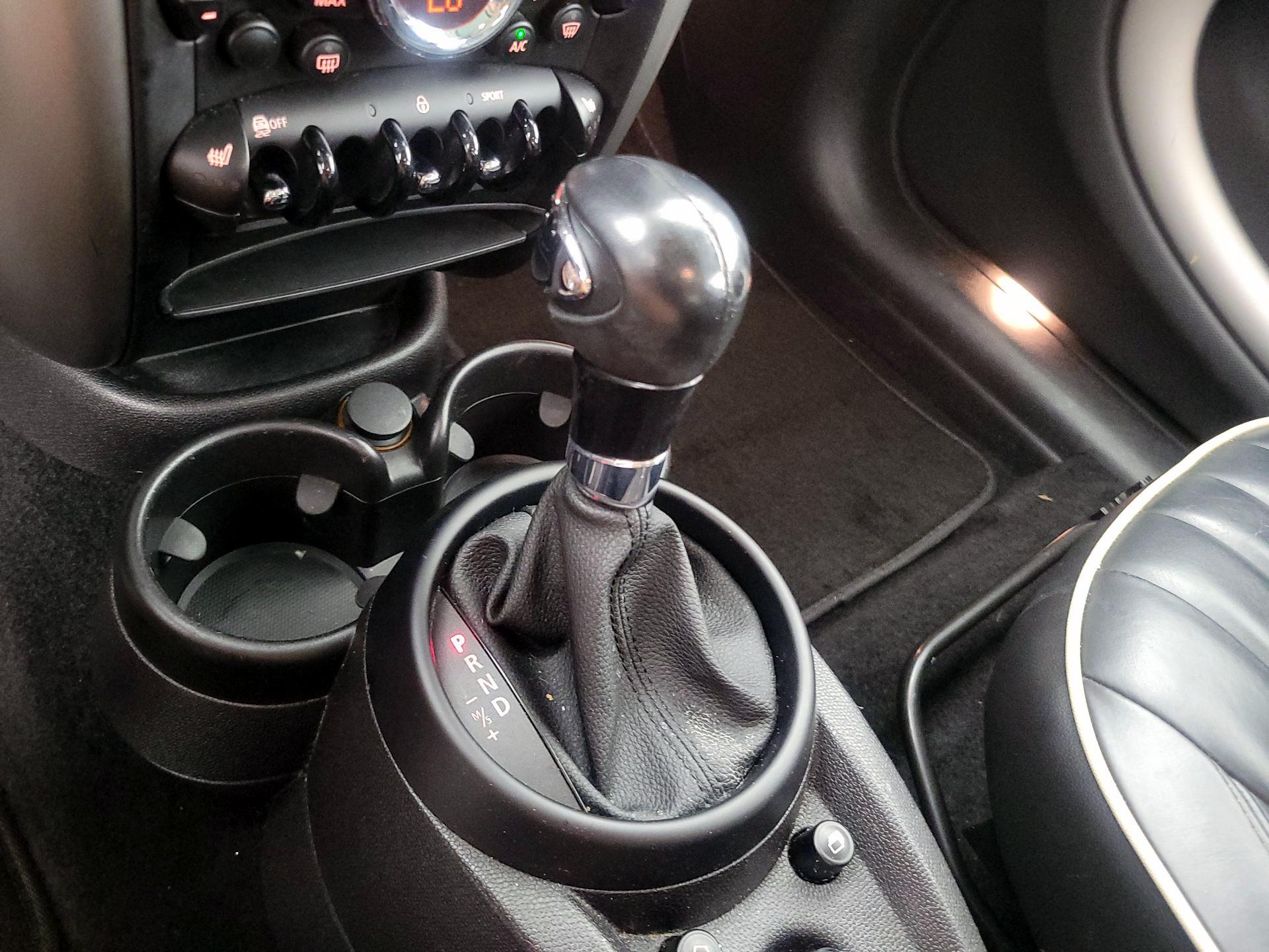 Thumbnail: 2014 MINI Cooper Countryman - 17