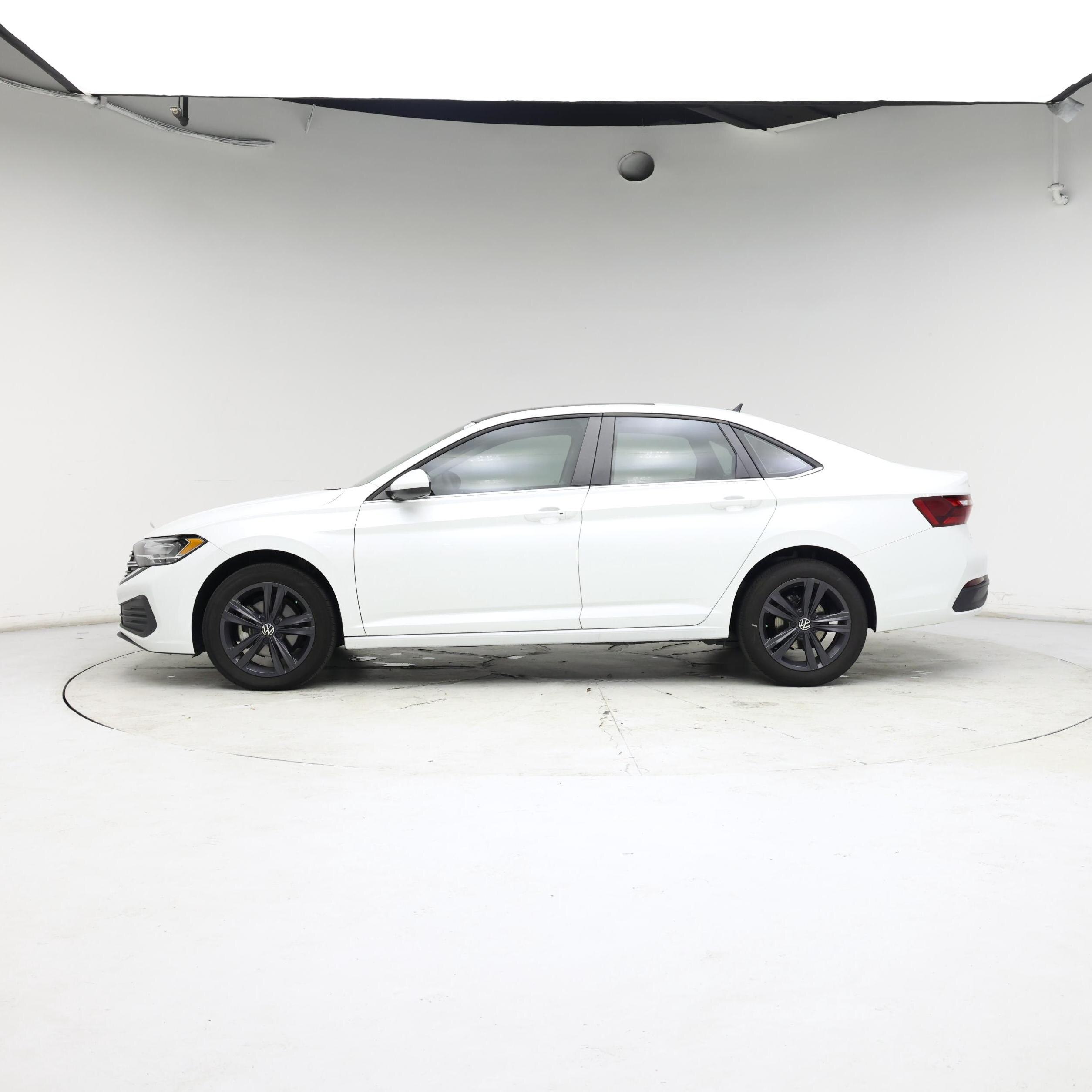 Thumbnail: 2024 Volkswagen Jetta - 3
