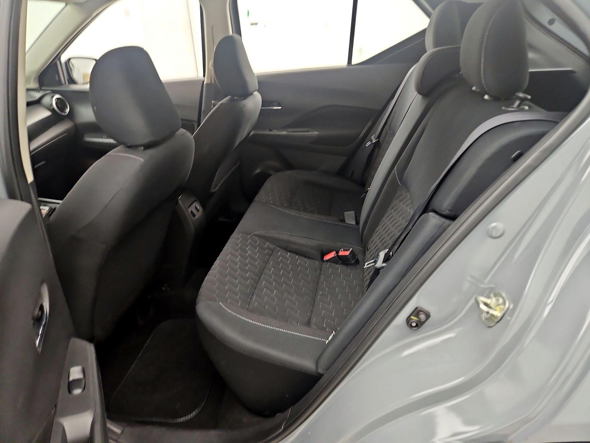 Thumbnail: 2021 Nissan Kicks - 18