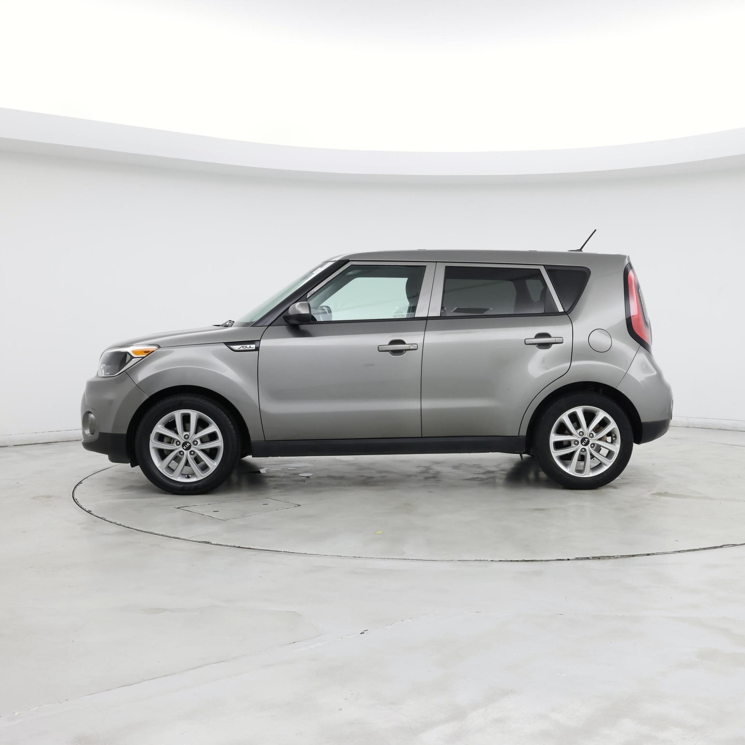 Thumbnail: 2019 Kia Soul - 3