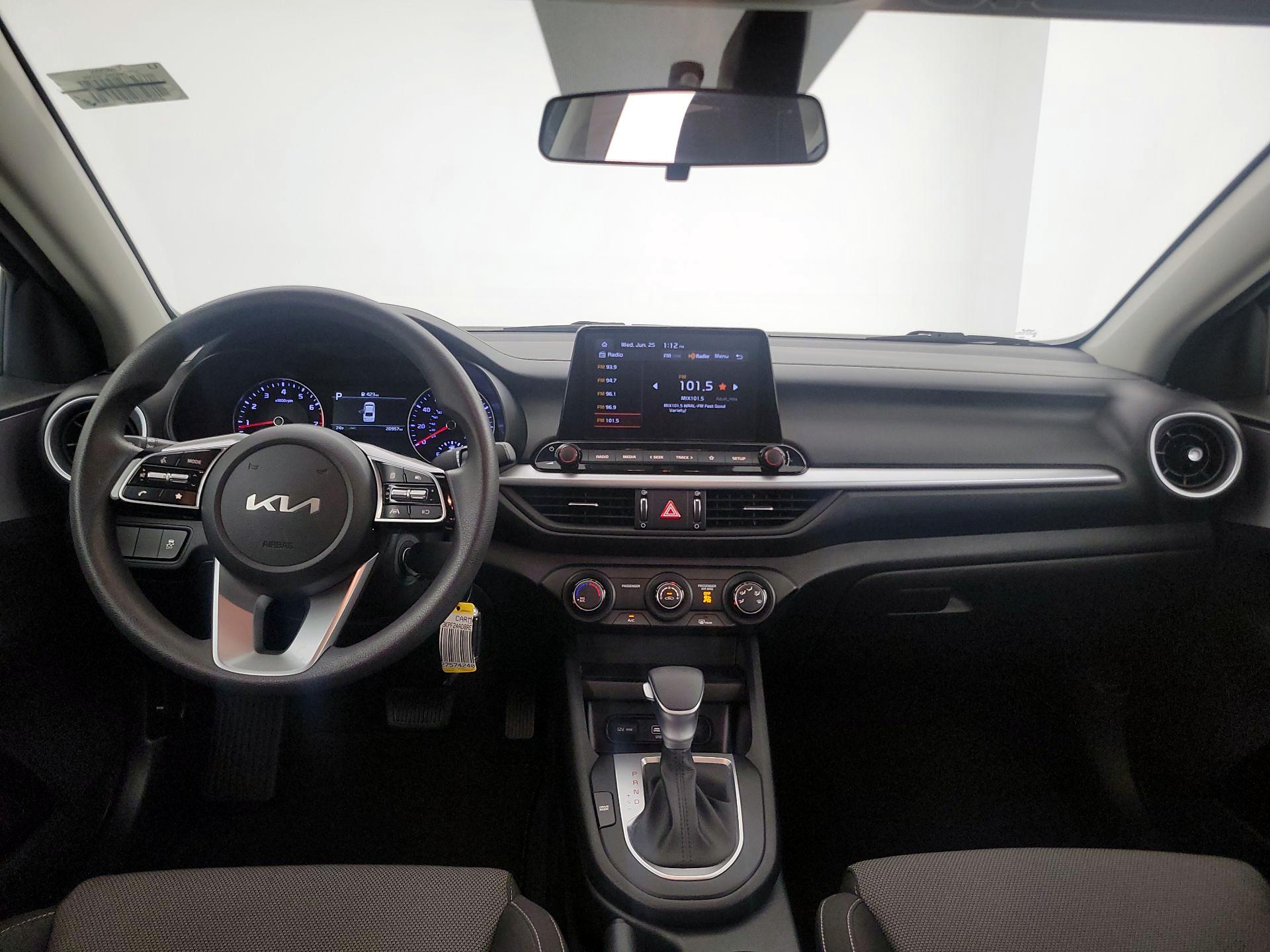 Thumbnail: 2024 Kia Forte - 9