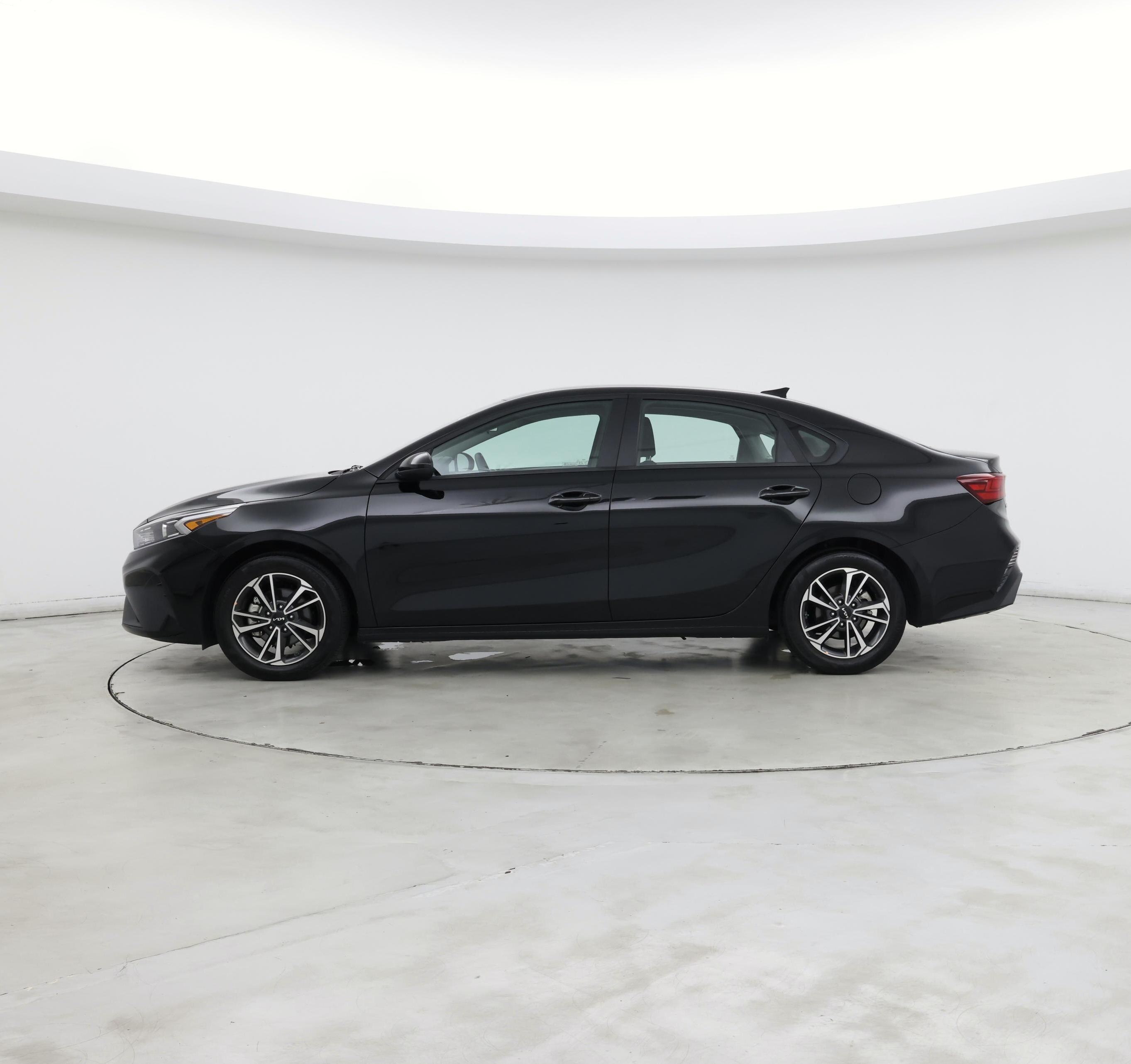 Thumbnail: 2024 Kia Forte - 3