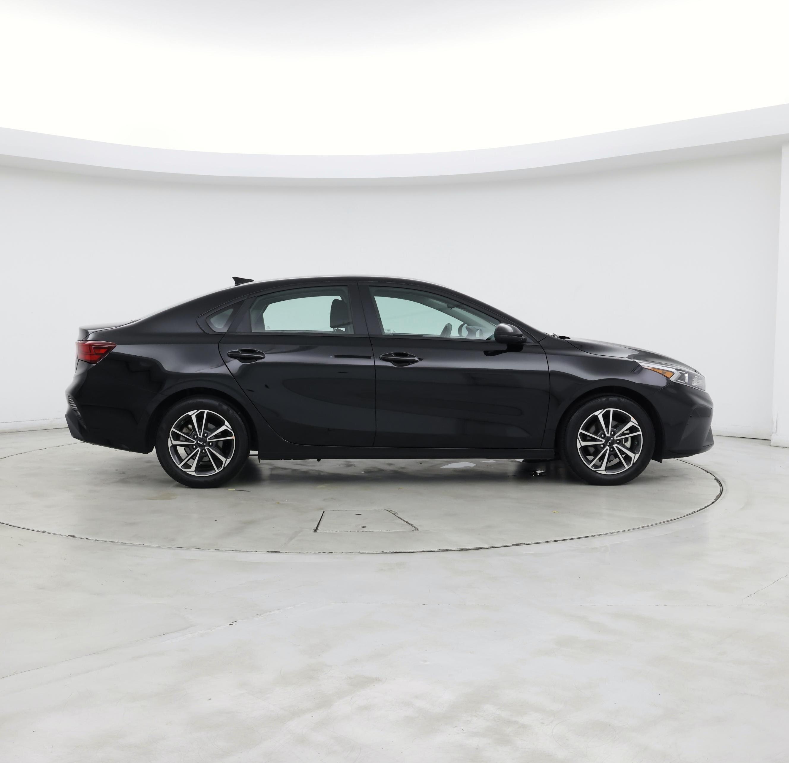 Thumbnail: 2024 Kia Forte - 7