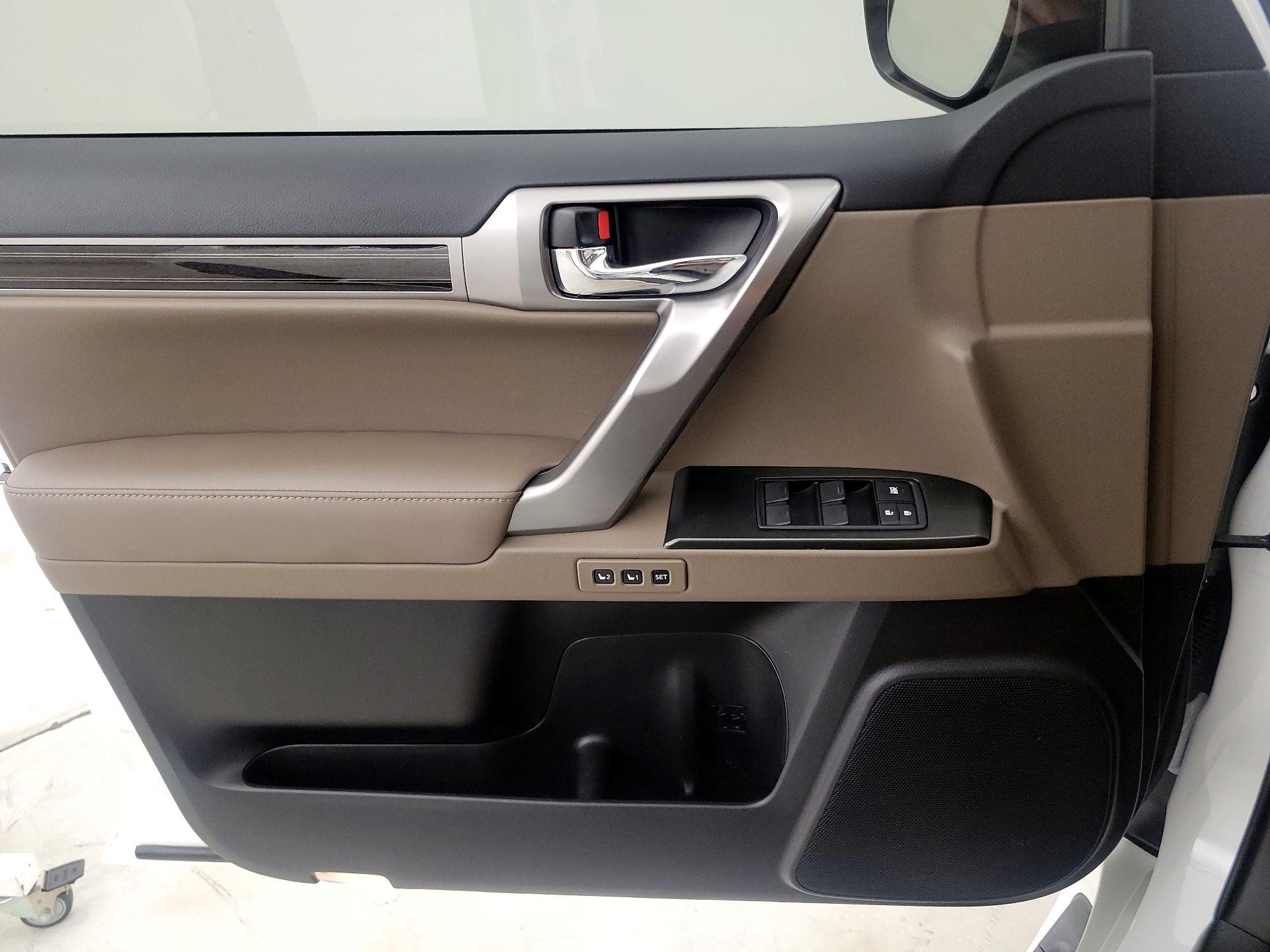 Thumbnail: 2023 Lexus GX - 12