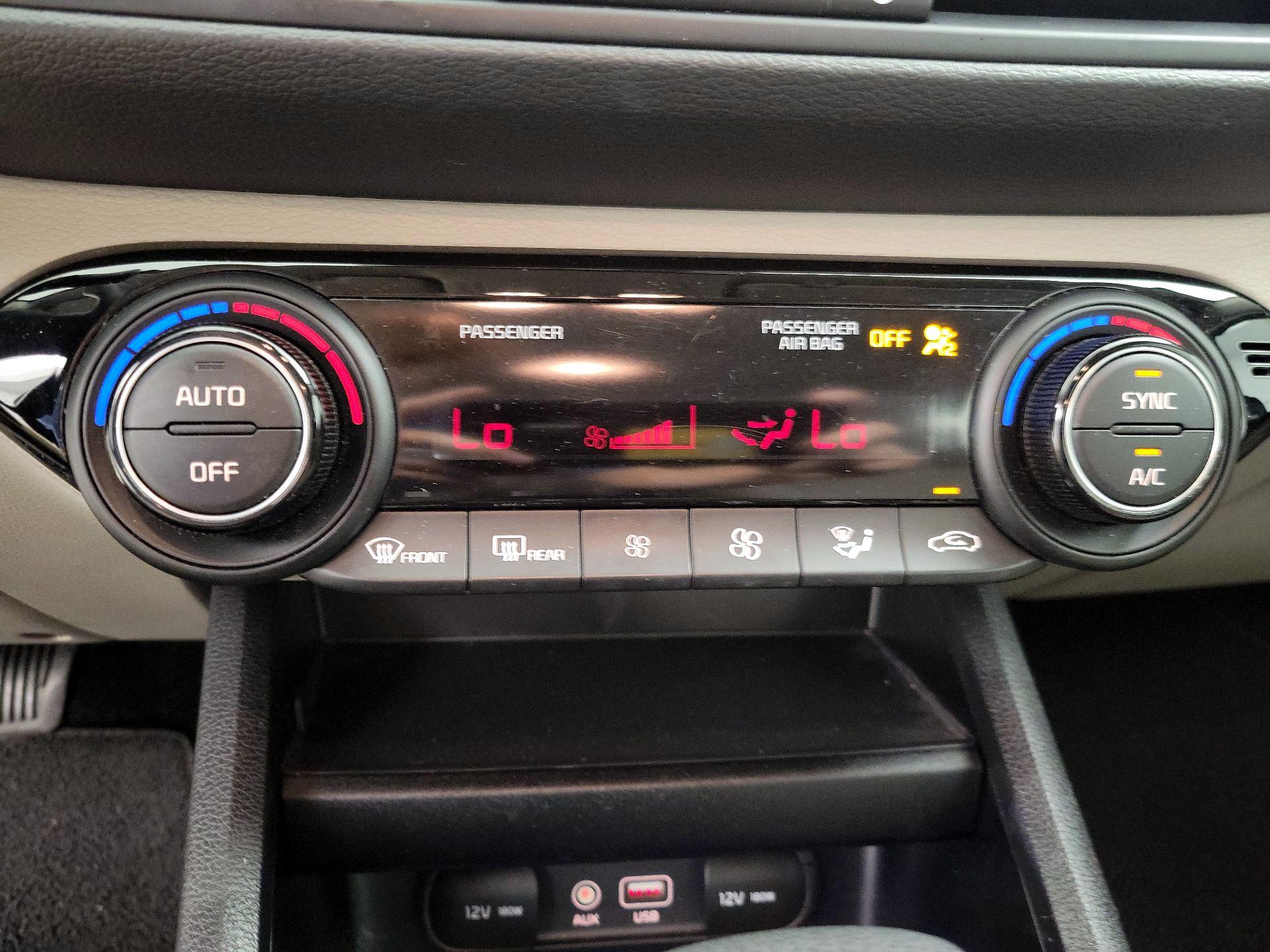 Thumbnail: 2019 Kia Forte - 16