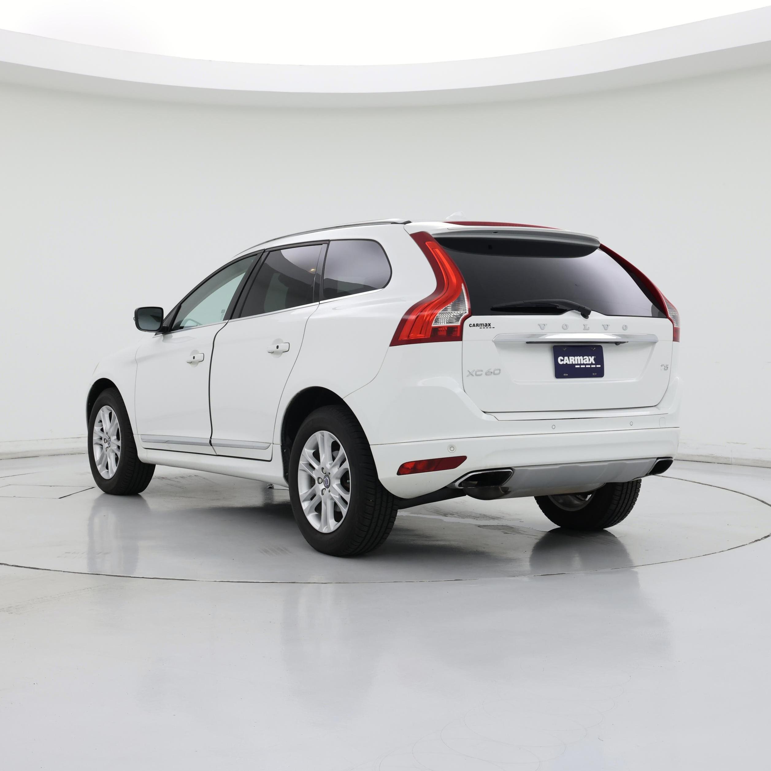 Thumbnail: 2016 Volvo XC60 - 2