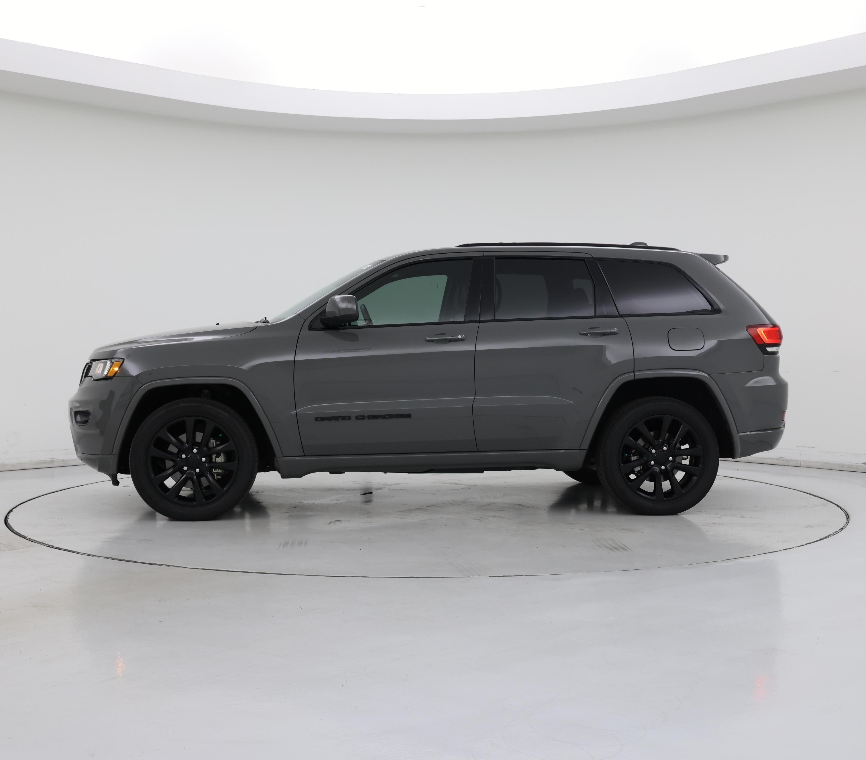 Thumbnail: 2021 Jeep Grand Cherokee - 3