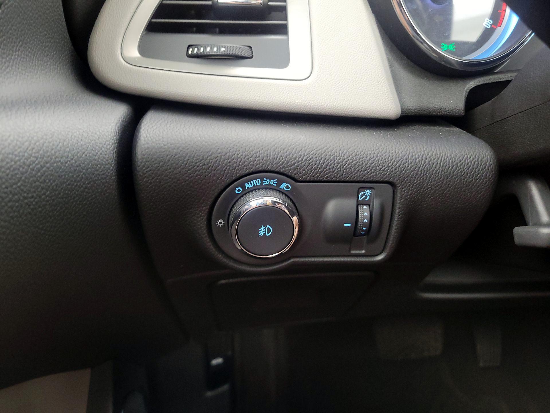 Thumbnail: 2014 Buick Verano - 13