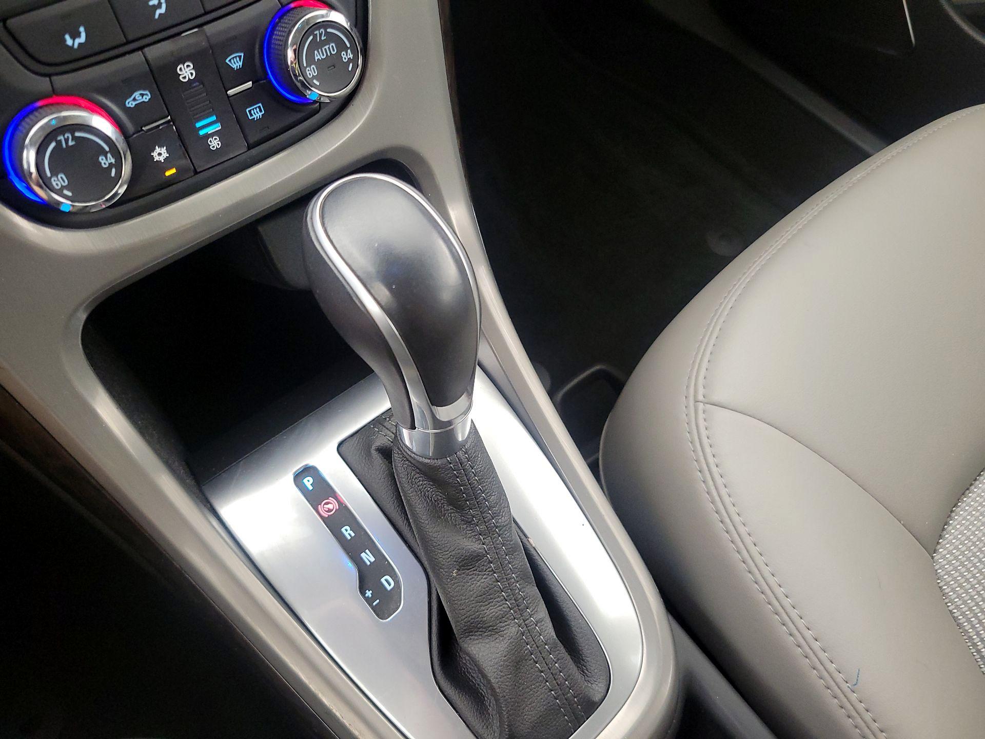 Thumbnail: 2014 Buick Verano - 17