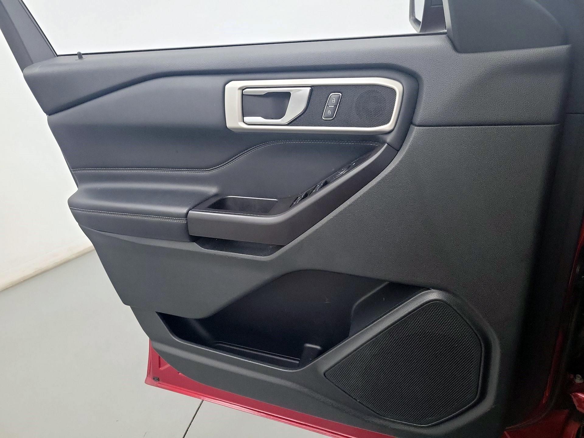 Thumbnail: 2020 Ford Explorer - 10