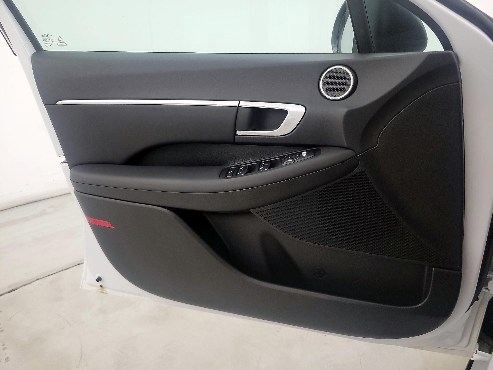 Thumbnail: 2023 Hyundai Sonata - 12