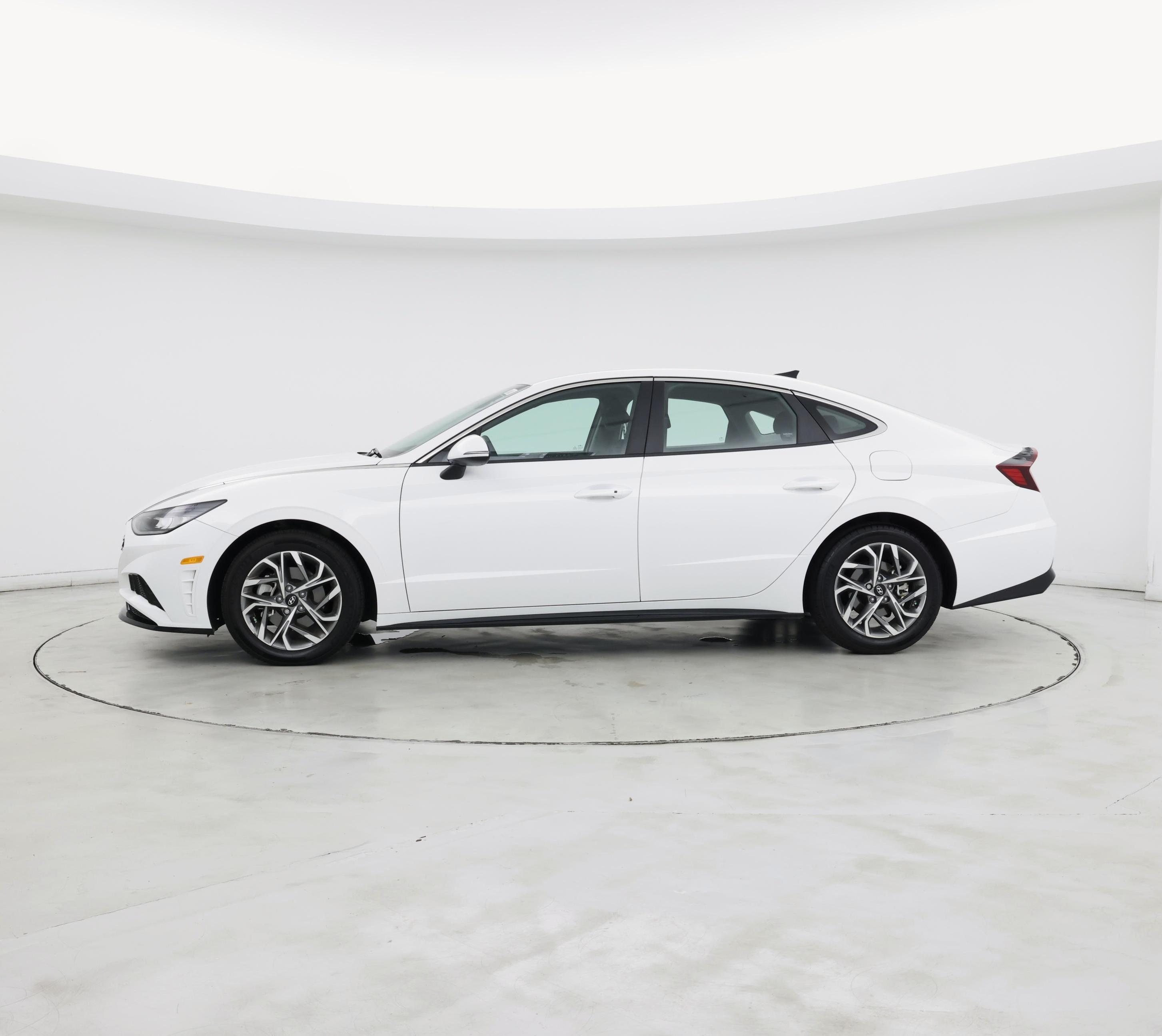 Thumbnail: 2023 Hyundai Sonata - 3