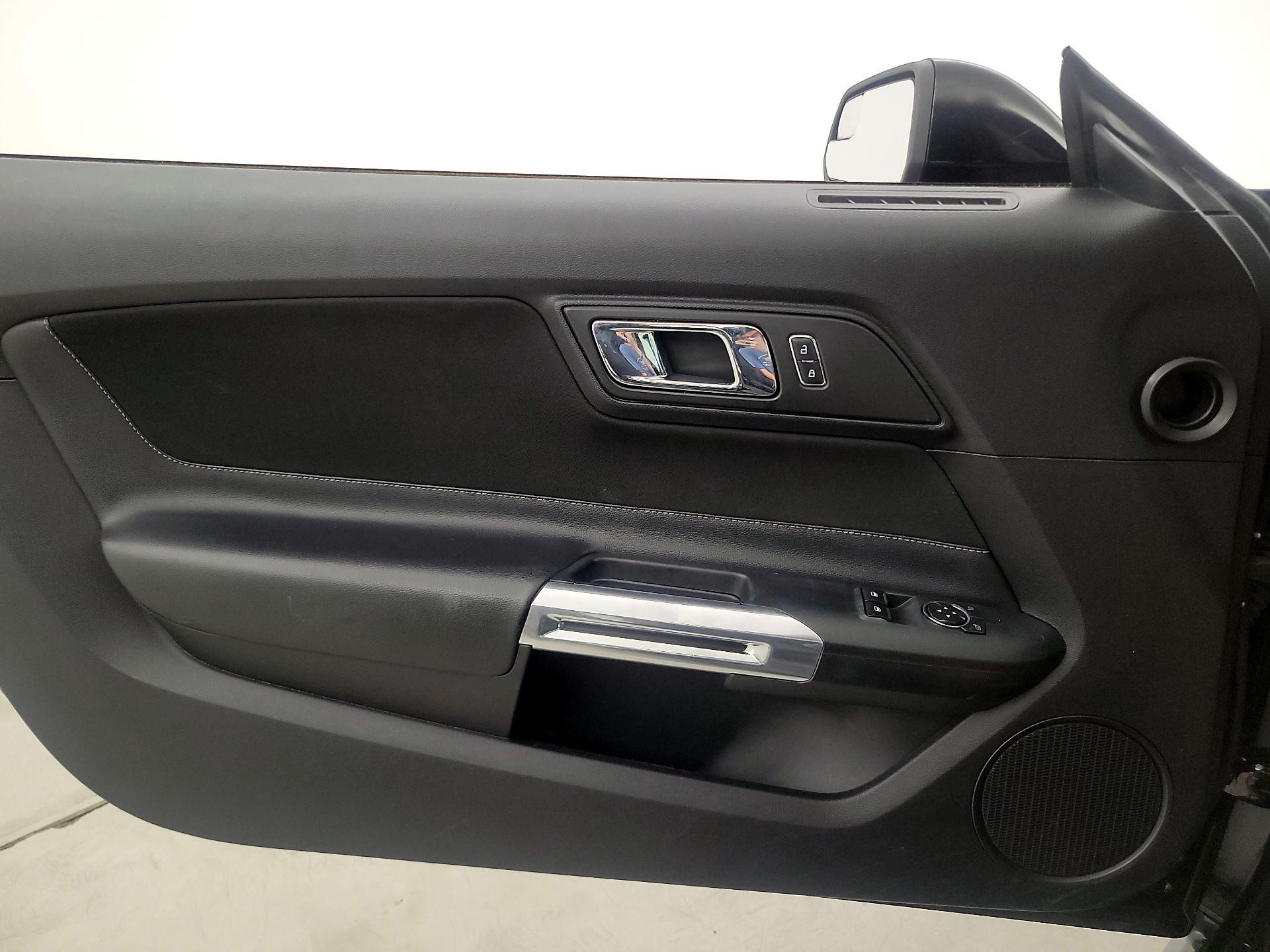 Thumbnail: 2015 Ford Mustang - 12
