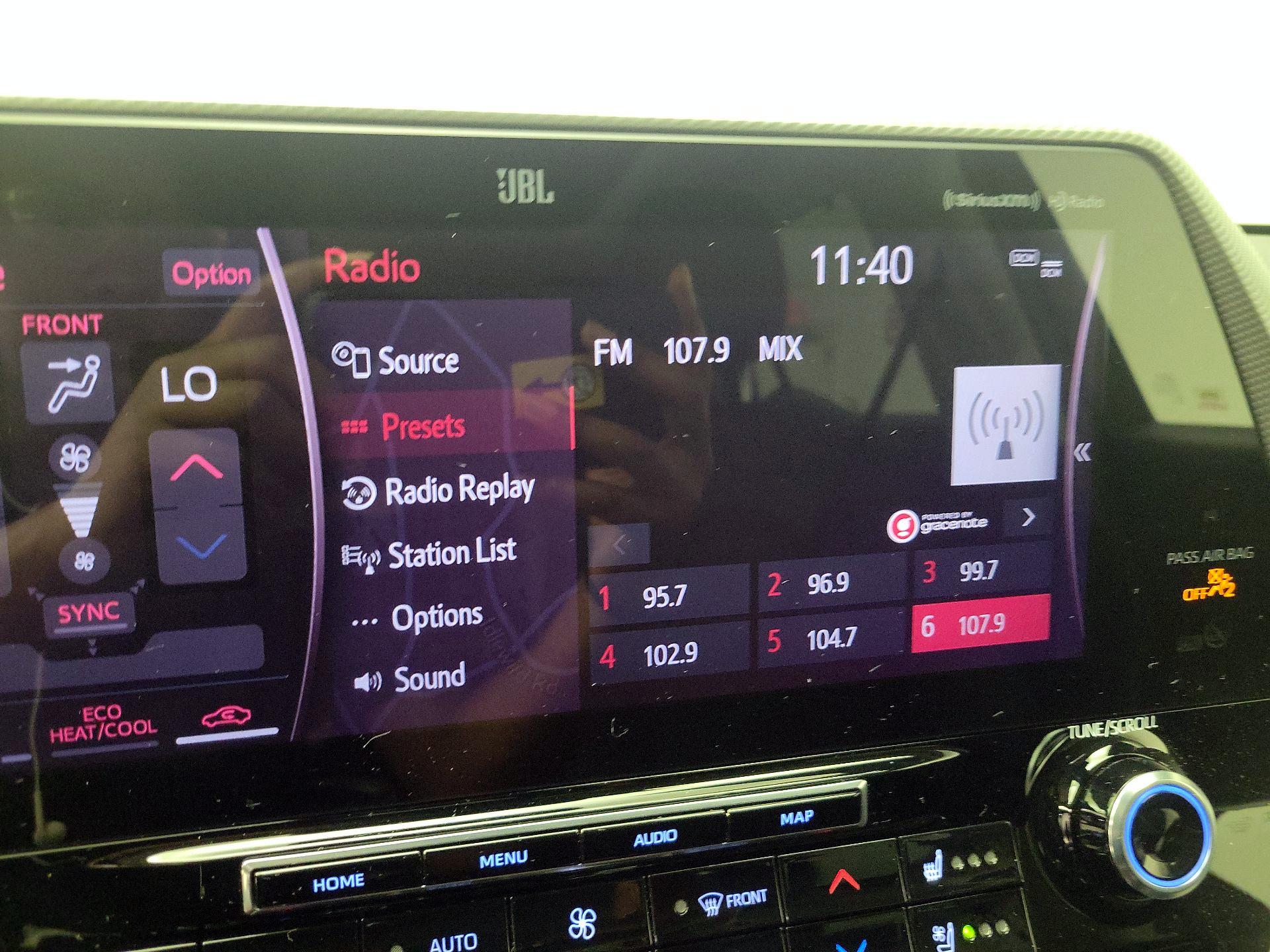 Thumbnail: 2020 Toyota Highlander - 16