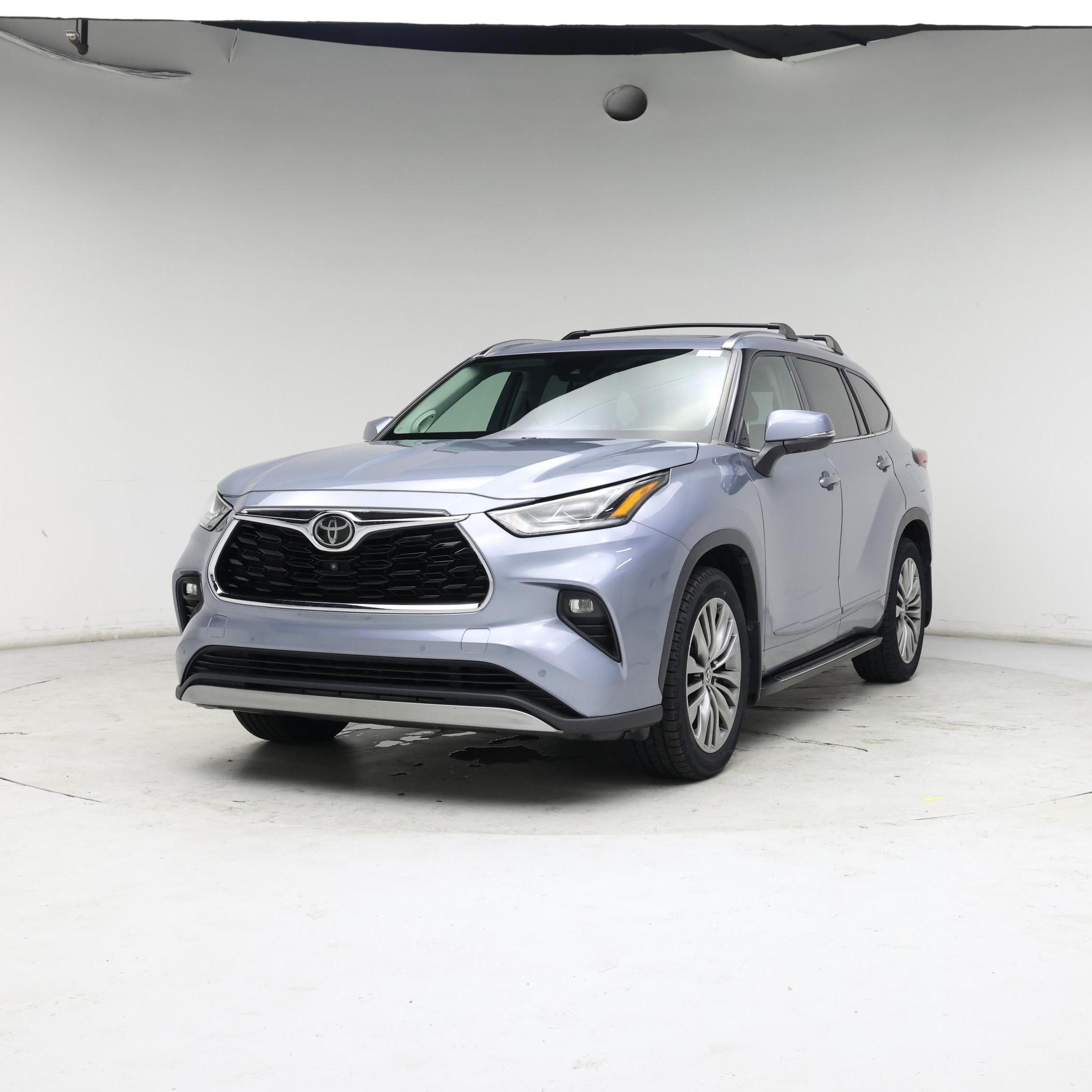 Thumbnail: 2020 Toyota Highlander - 4