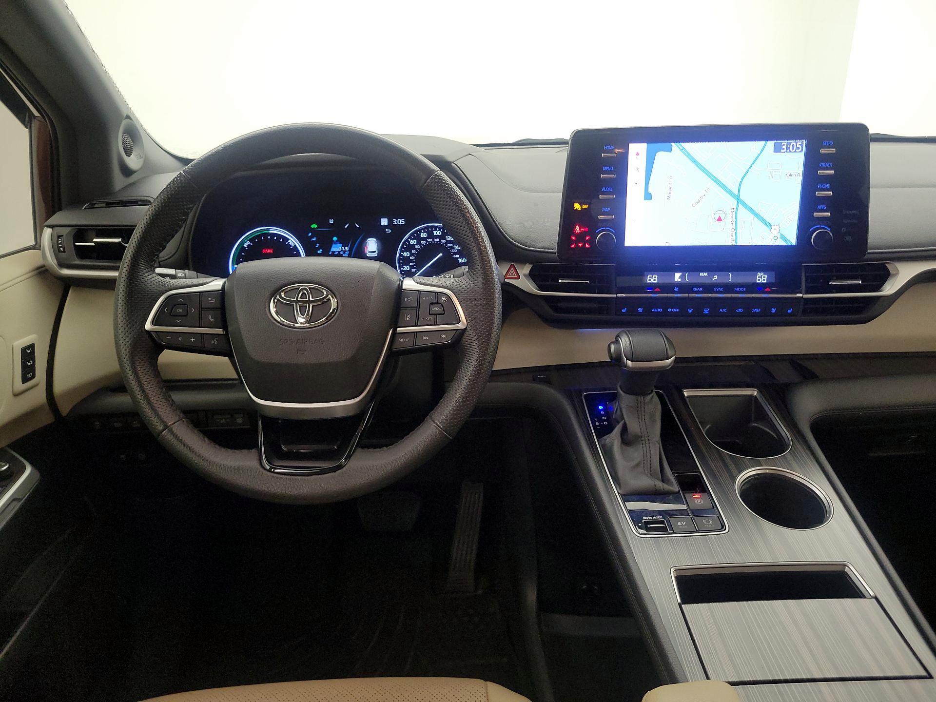 Thumbnail: 2023 Toyota Sienna - 10