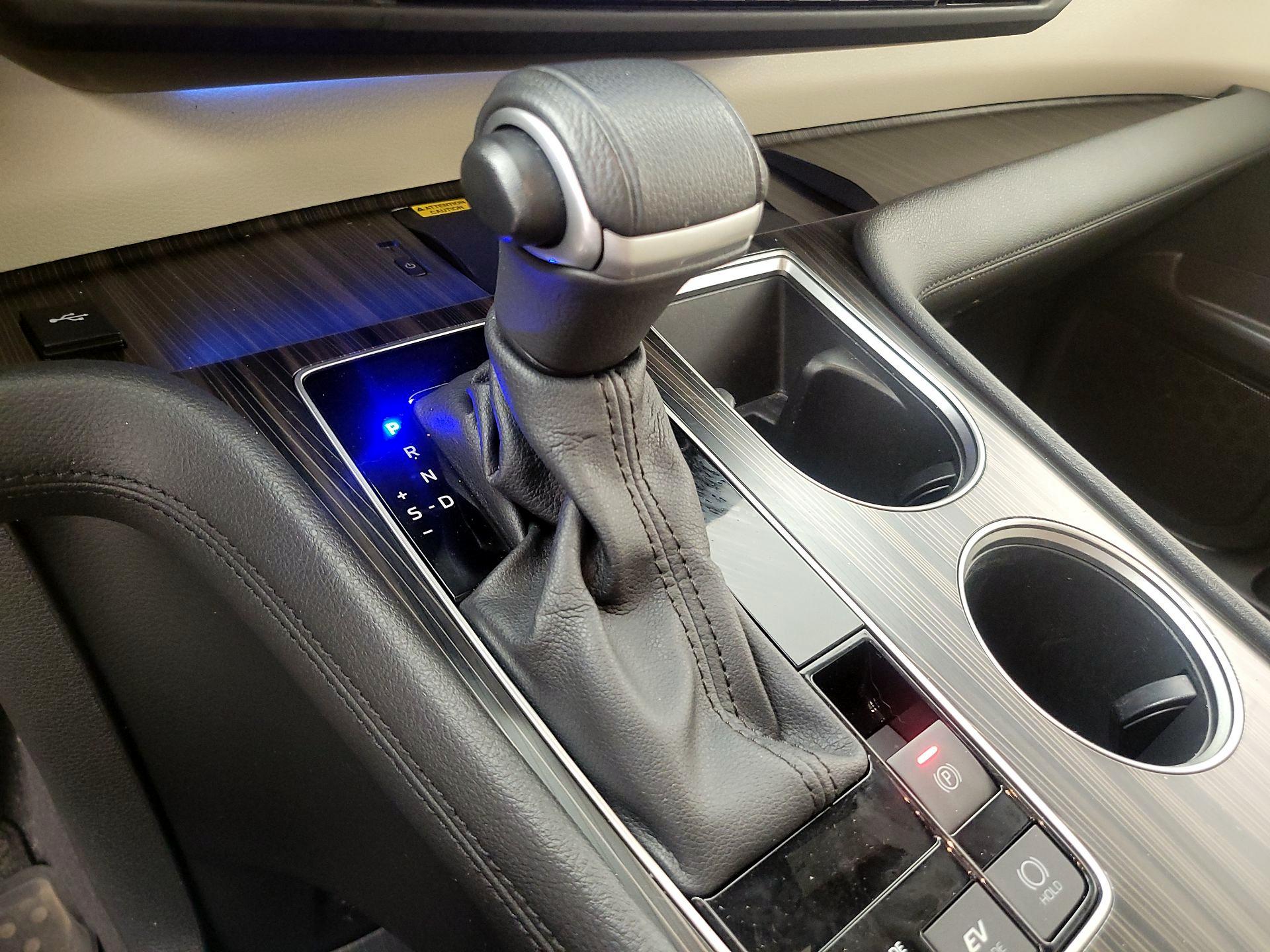 Thumbnail: 2023 Toyota Sienna - 18