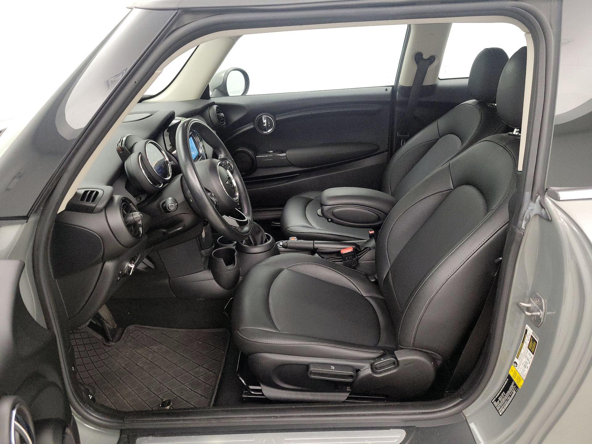 Thumbnail: 2019 MINI Cooper Hardtop - 11