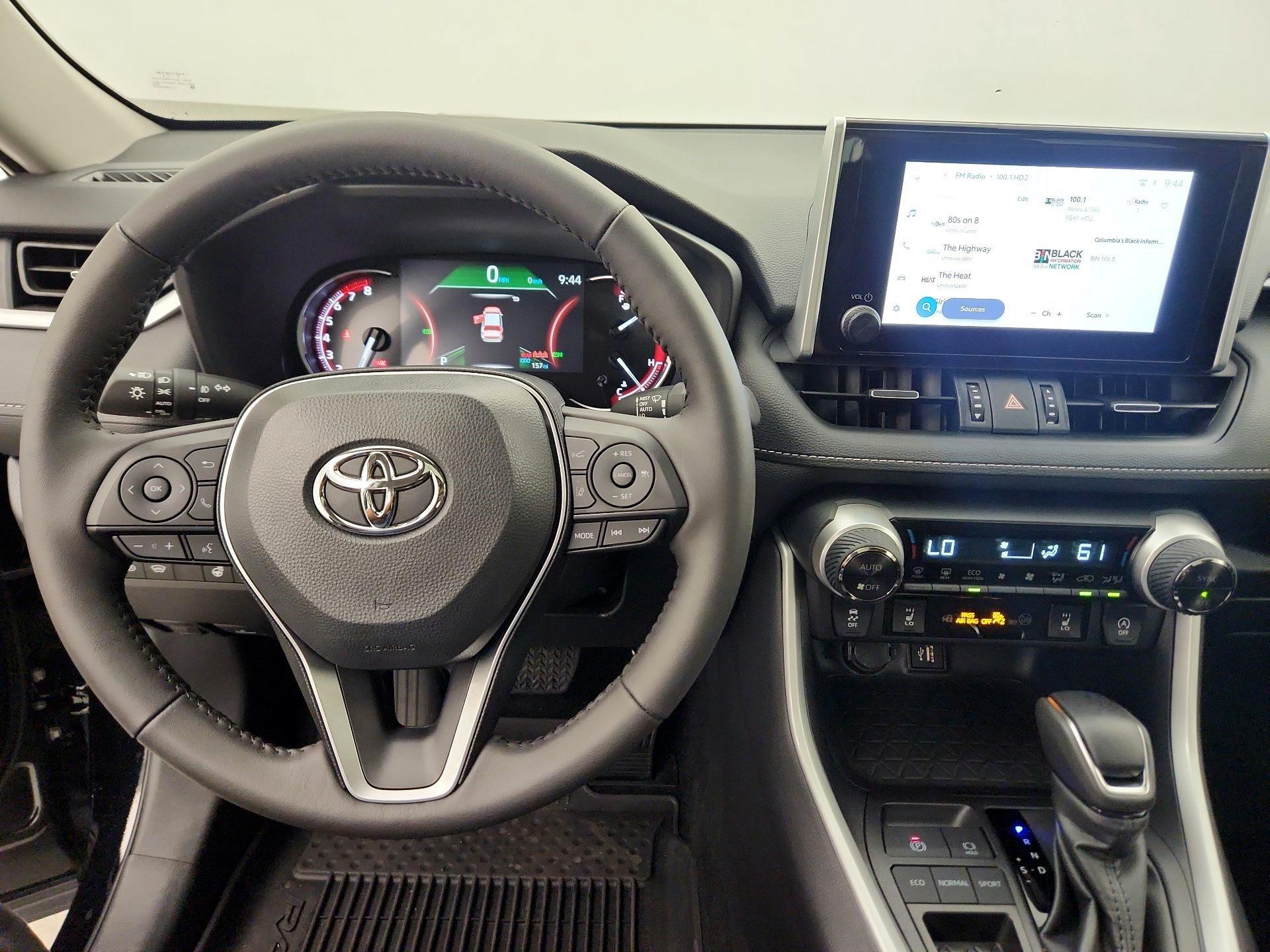 Thumbnail: 2025 Toyota RAV4 - 9
